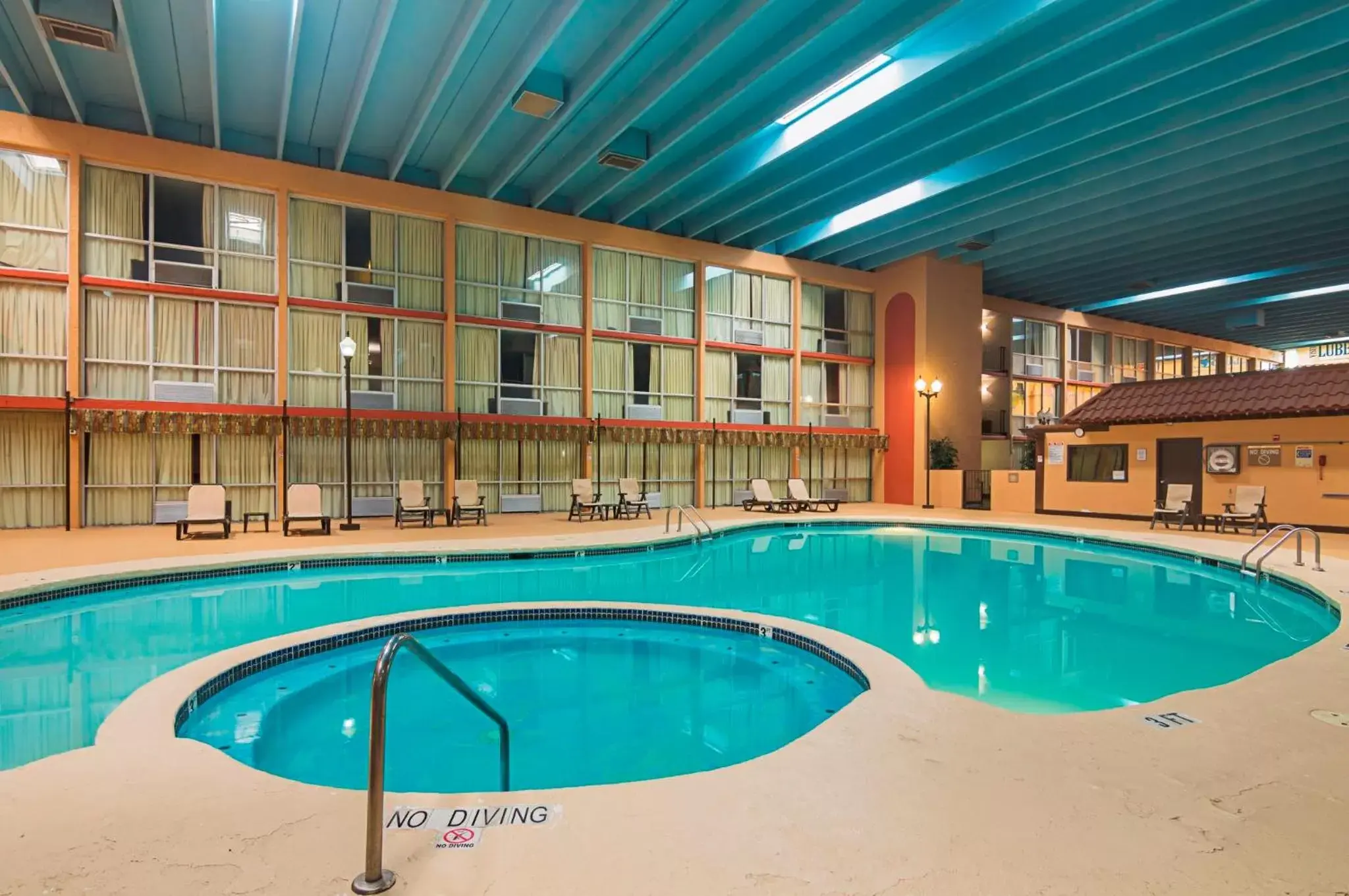 Swimming Pool in Red Roof Inn & Conference Center Lubbock