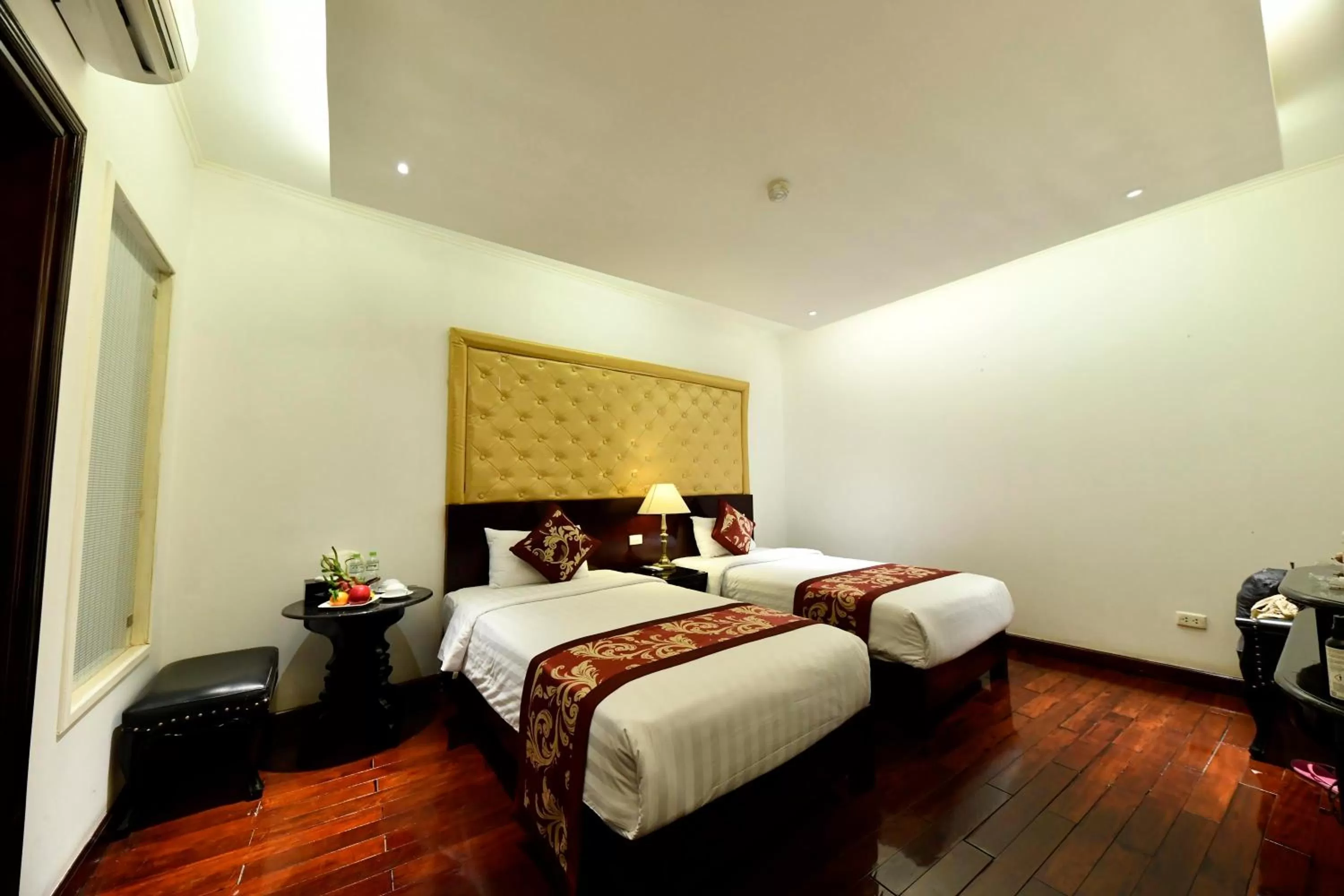 Superior Triple Room in Hanoi Traveller House