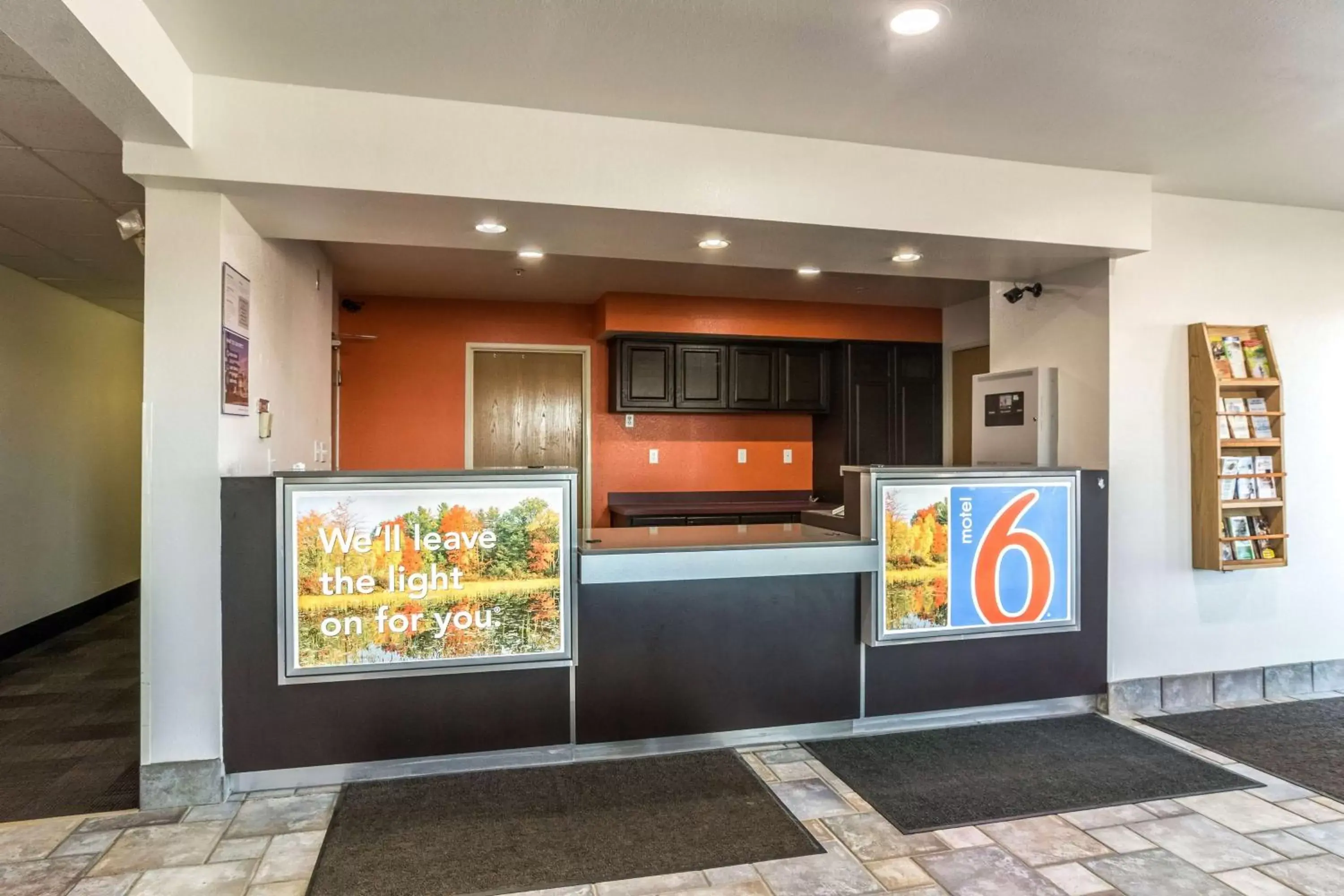 Lobby or reception, Lobby/Reception in Motel 6-Barkeyville, PA