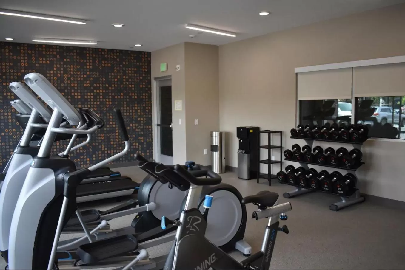 Fitness centre/facilities in La Quinta Inn & Suites by Wyndham San Bernardino