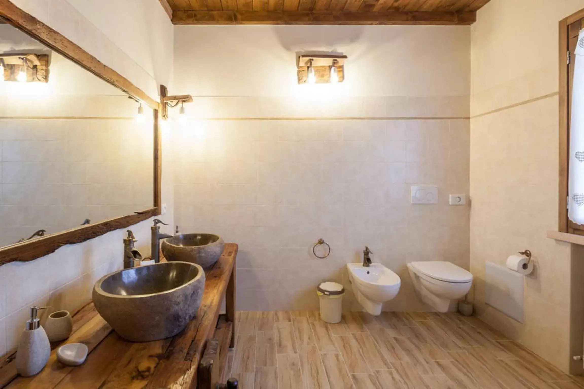 Toilet, Bathroom in La Casa Delle Rondini