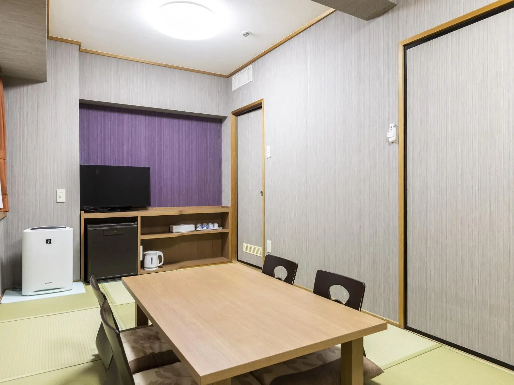 Photo of the whole room, Dining Area in Hotel Wing International Nagoya