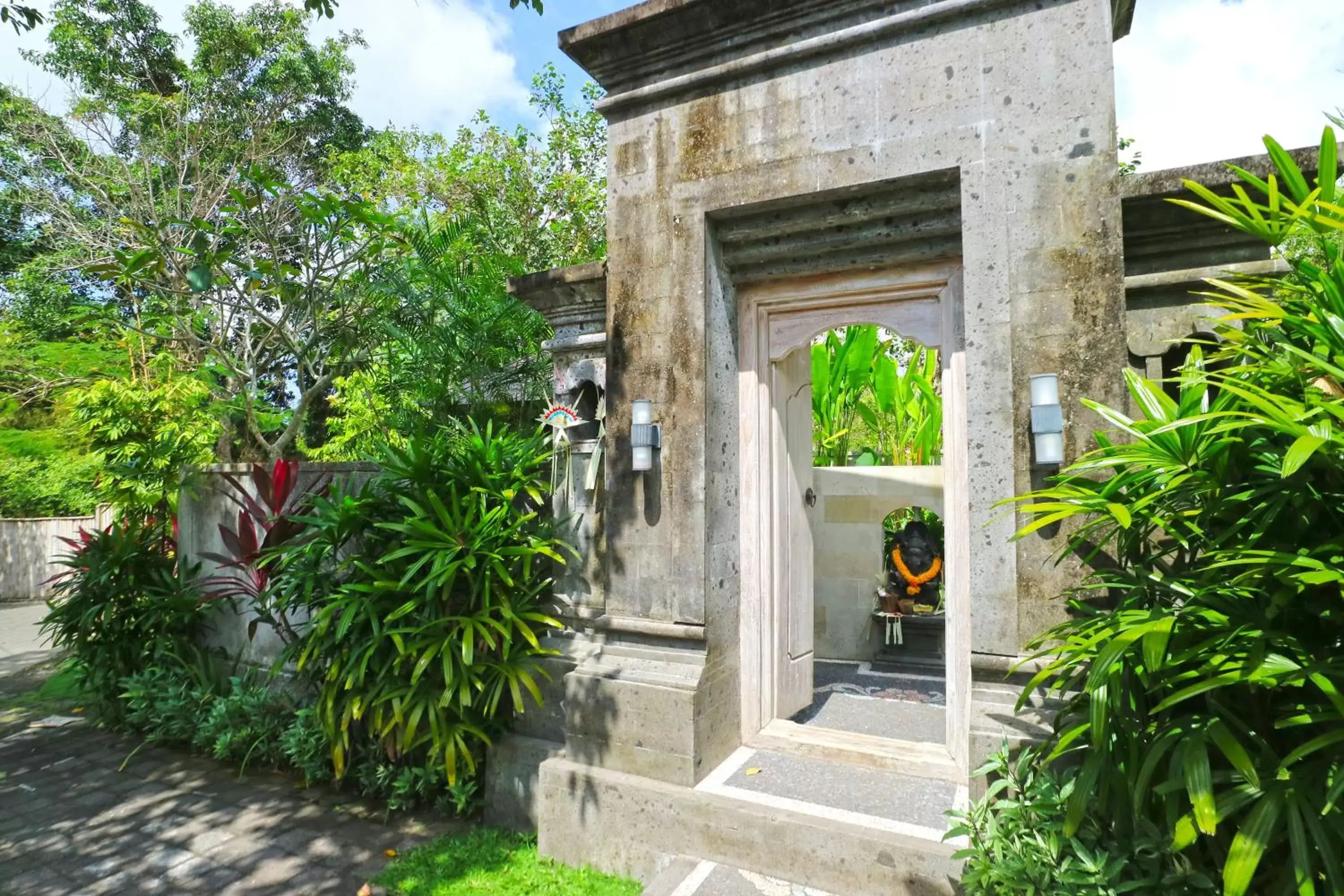 Property building in Avisara Villa & Suite Property building in Avisara Villa & Suite