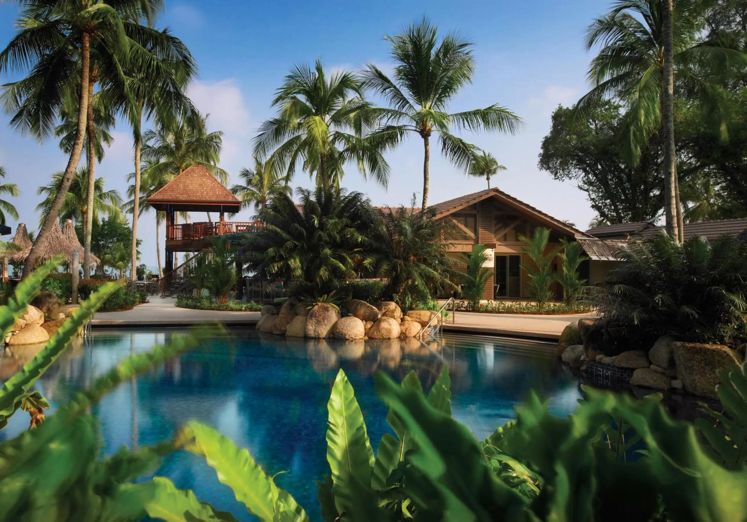 Swimming pool in Shangri-La Golden Sands, Penang