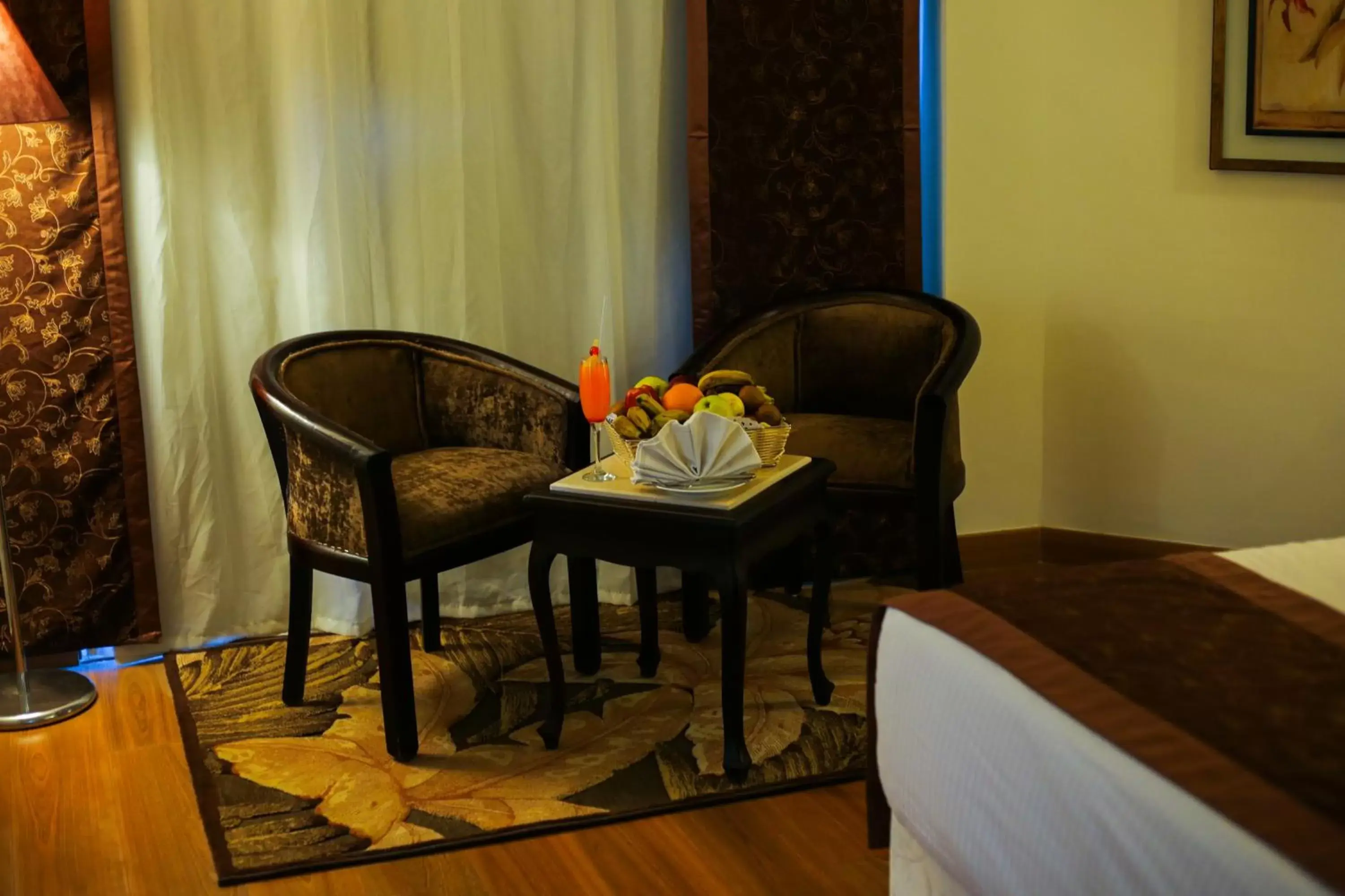 Bed, Seating Area in Tolip Inn Maadi