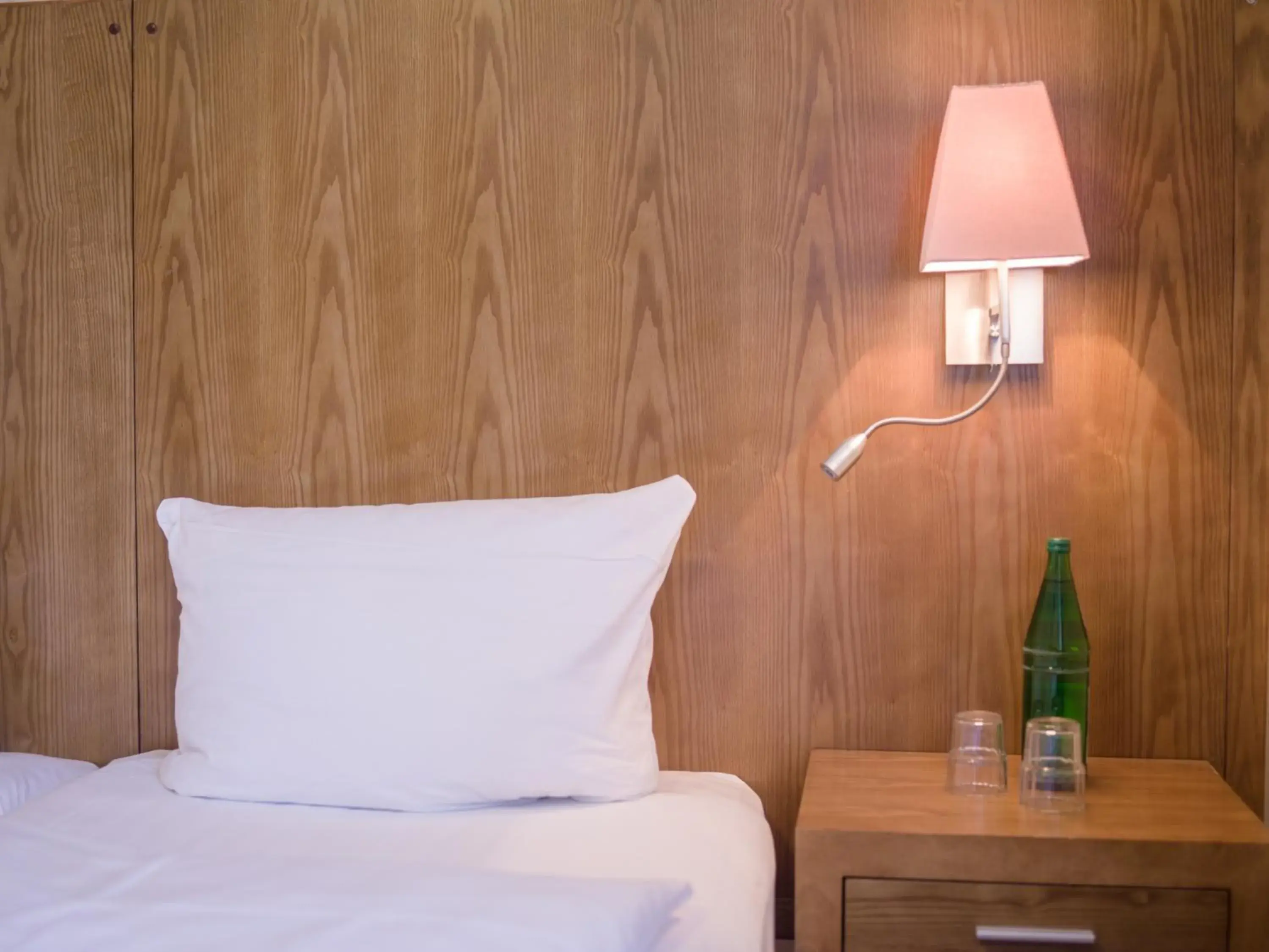 Bed in Hotel Königstein Kiel by Tulip Inn Bed in Hotel Königstein Kiel by Tulip Inn