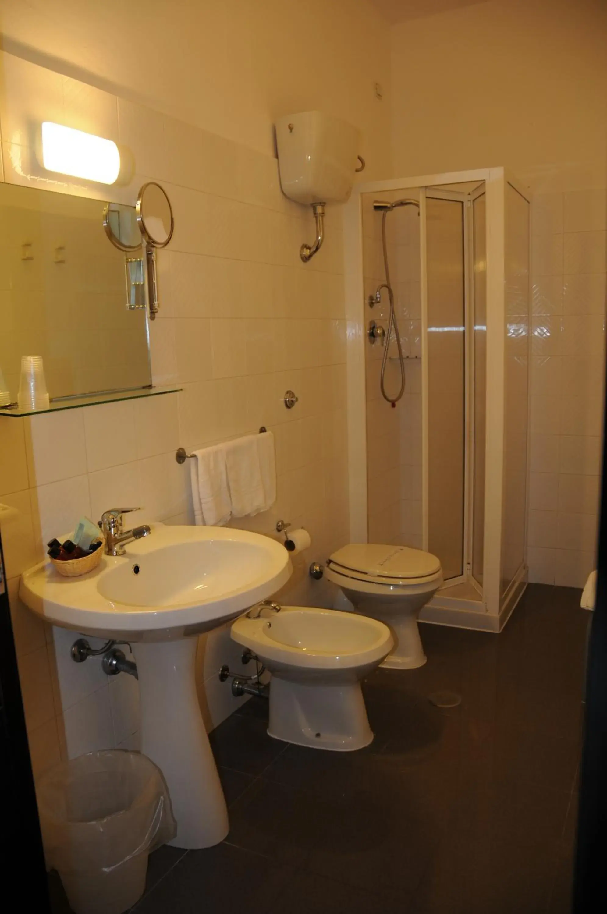 Bathroom in Hotel Barbieri