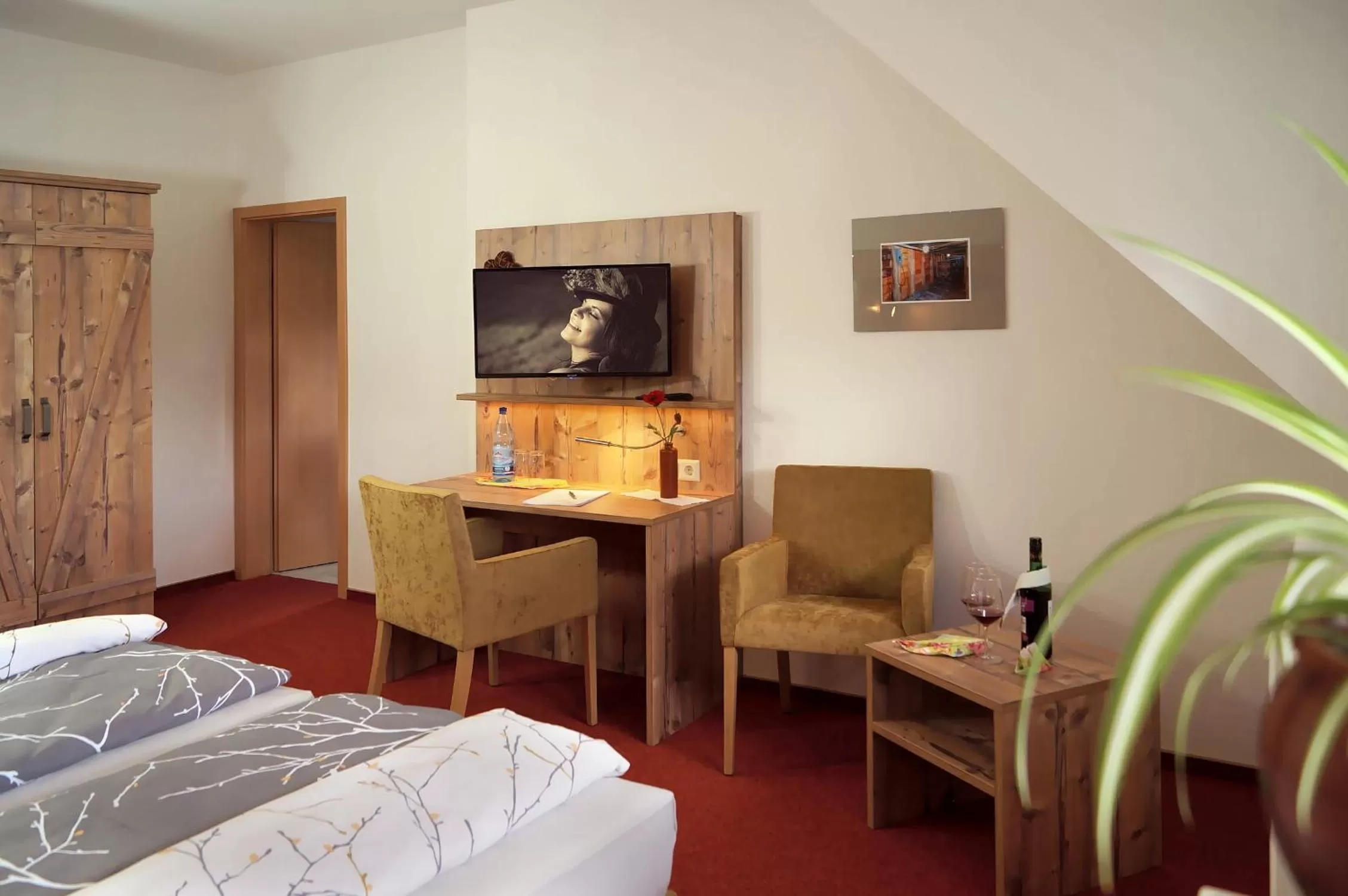 Photo of the whole room, Bed in Erzgebirgshotel Misnia Bärenfels