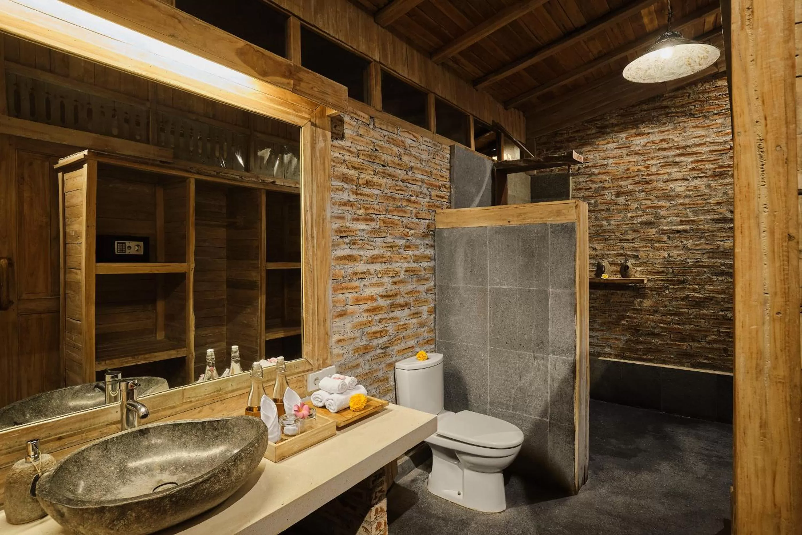 Bathroom in Joglo Organik Guesthouse