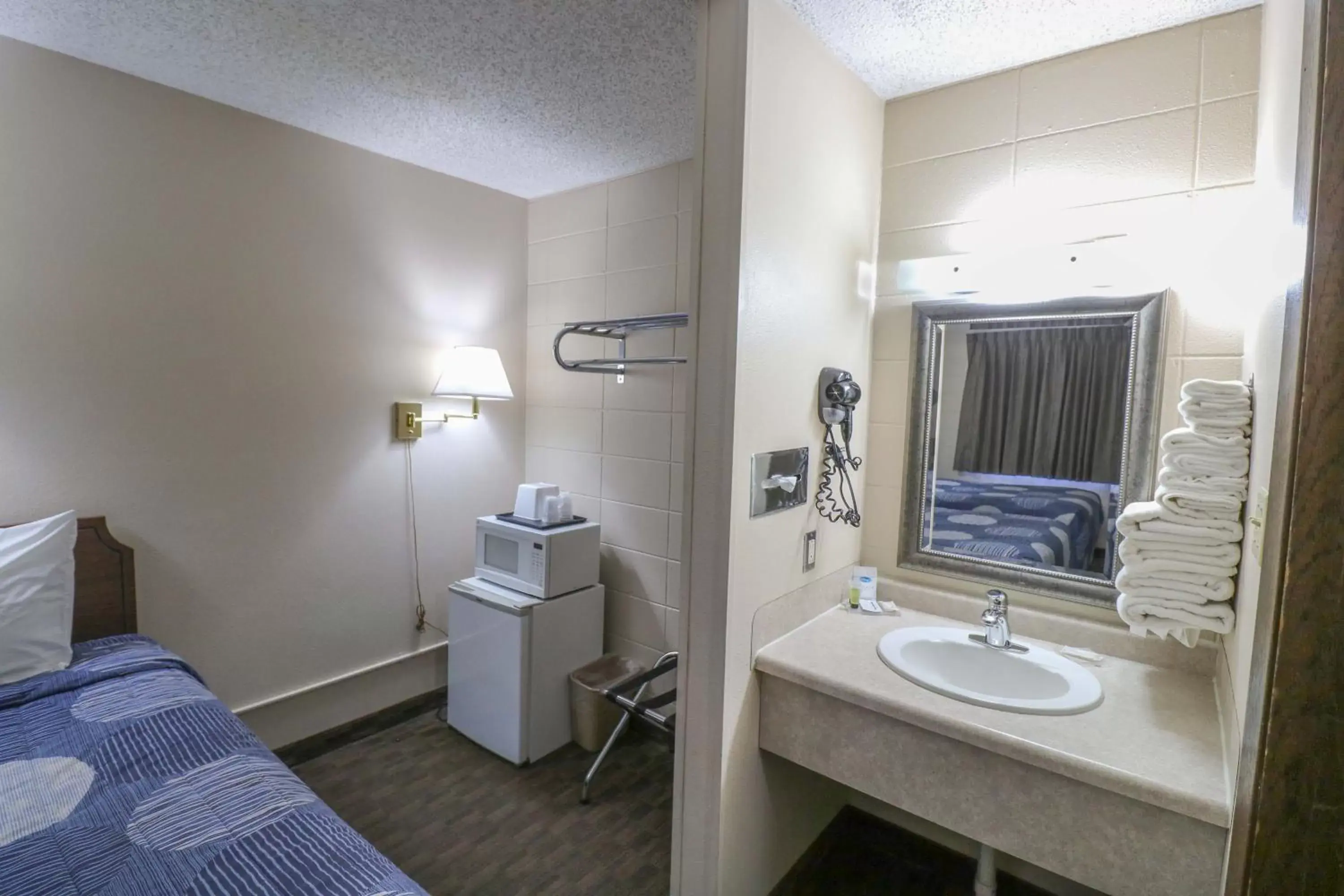 Bathroom in Bear Lodge Motel