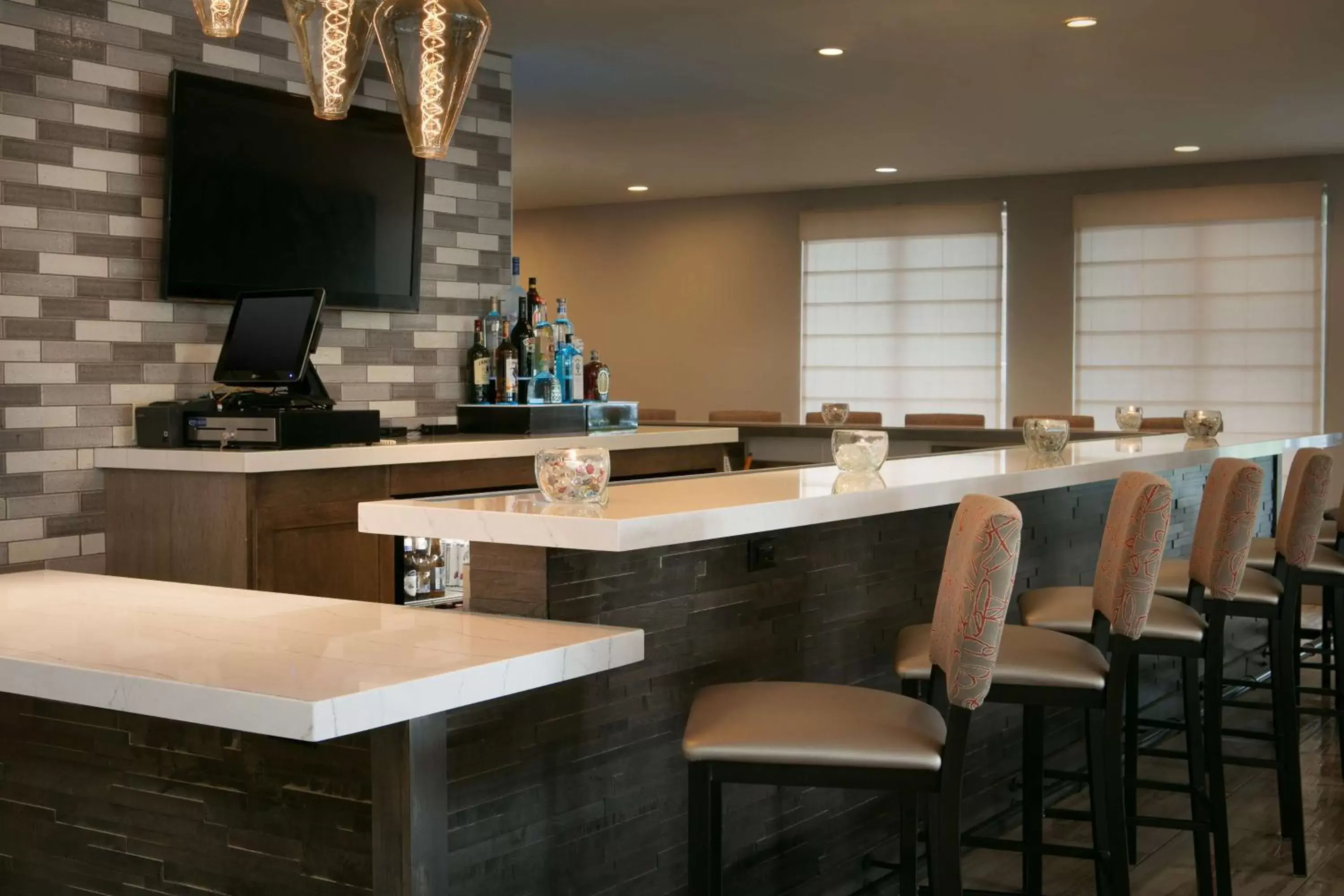 Lounge or bar in Hilton Garden Inn Omaha West