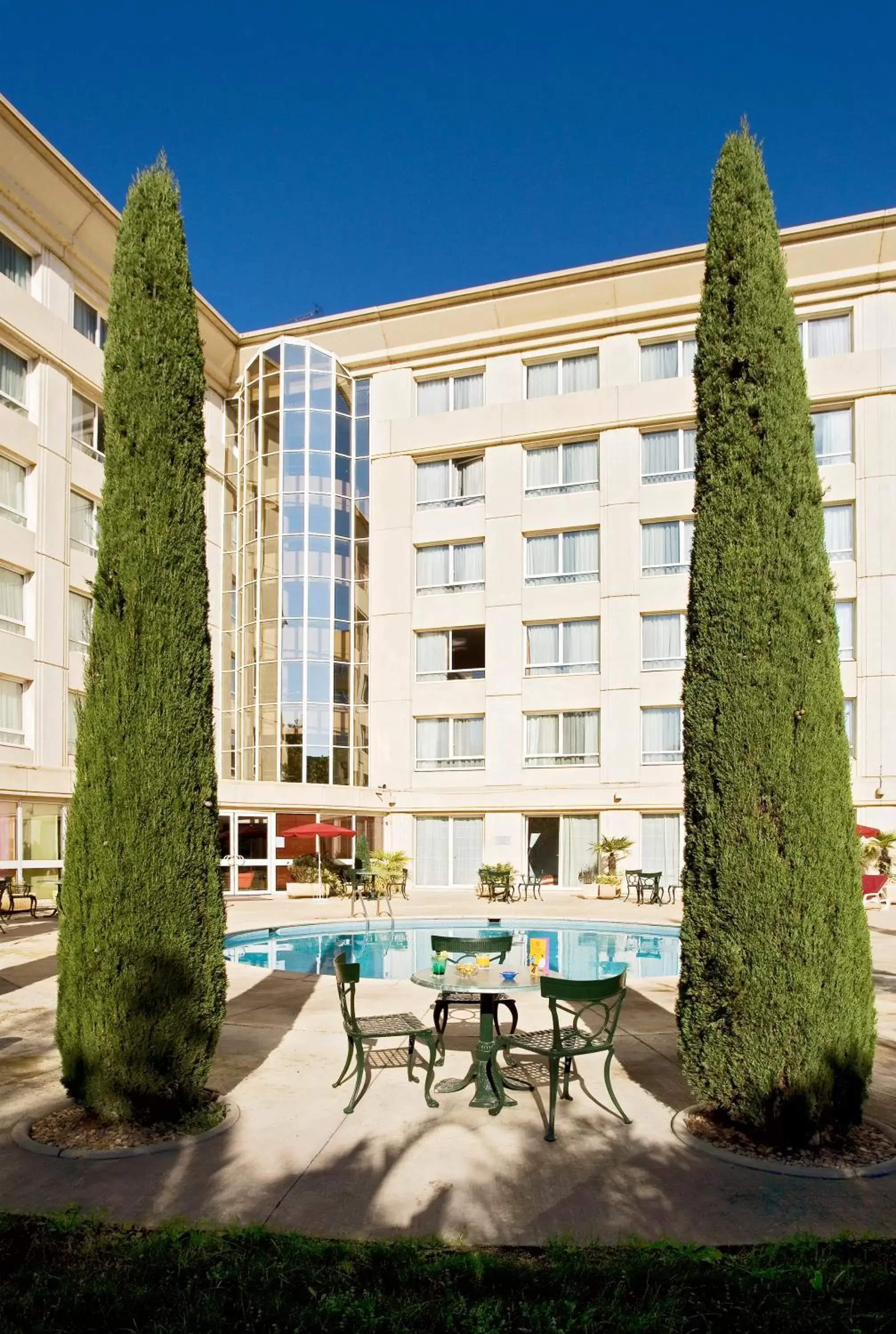 Patio, Property Building in Novotel Suites Montpellier Antigone