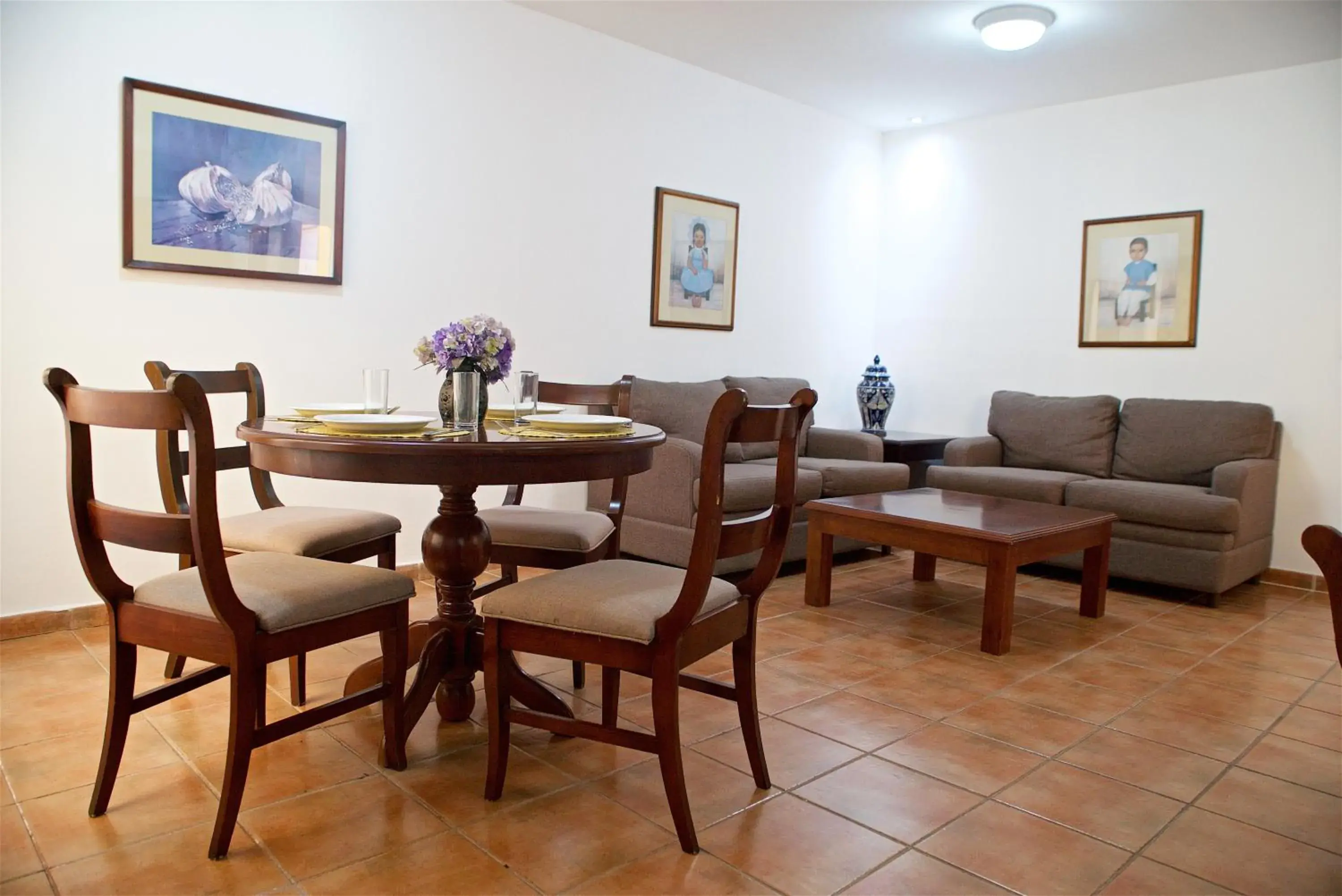 Dining Area in Best Western Saltillo