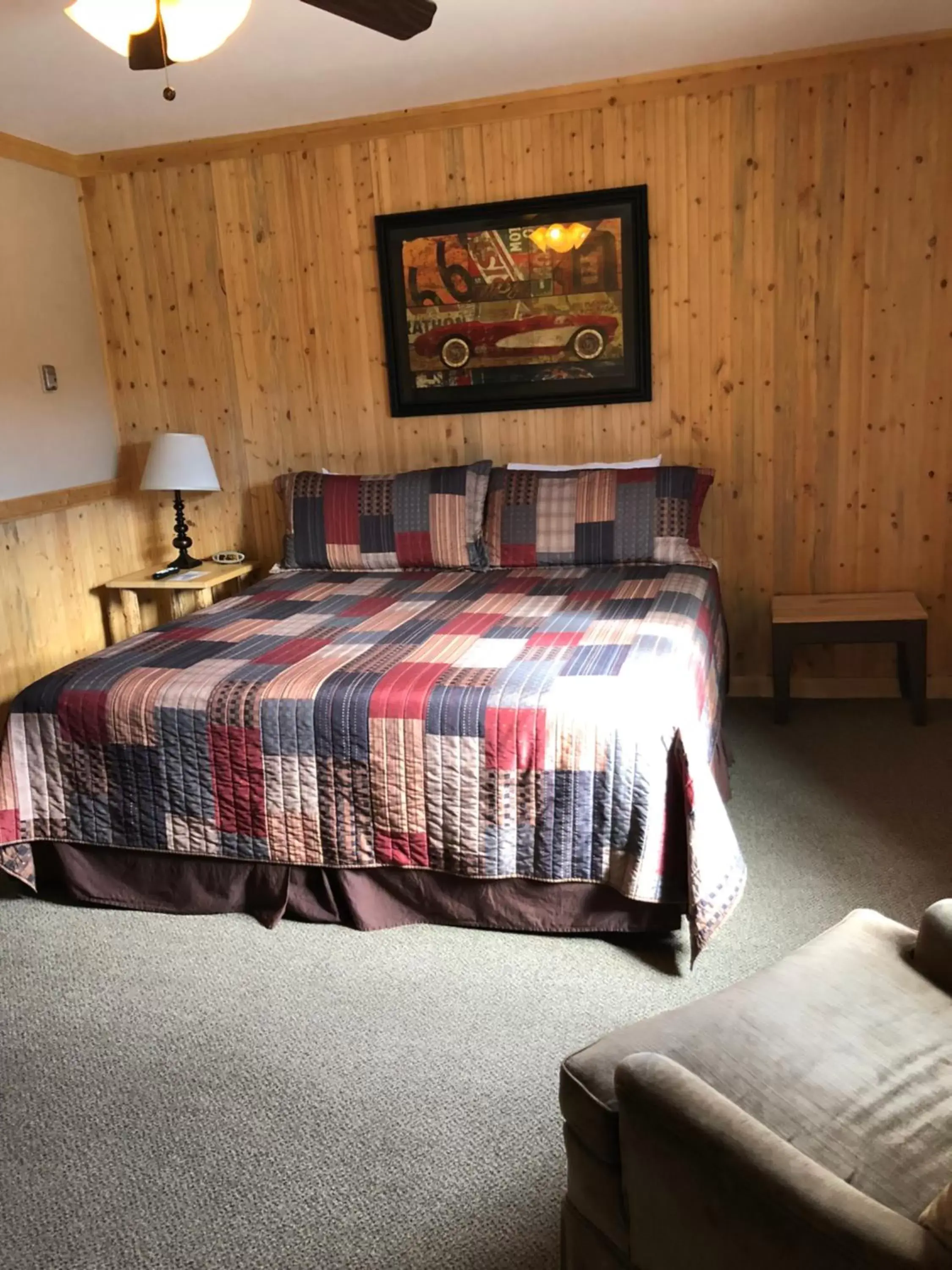 Bed in Red Lodge Inn