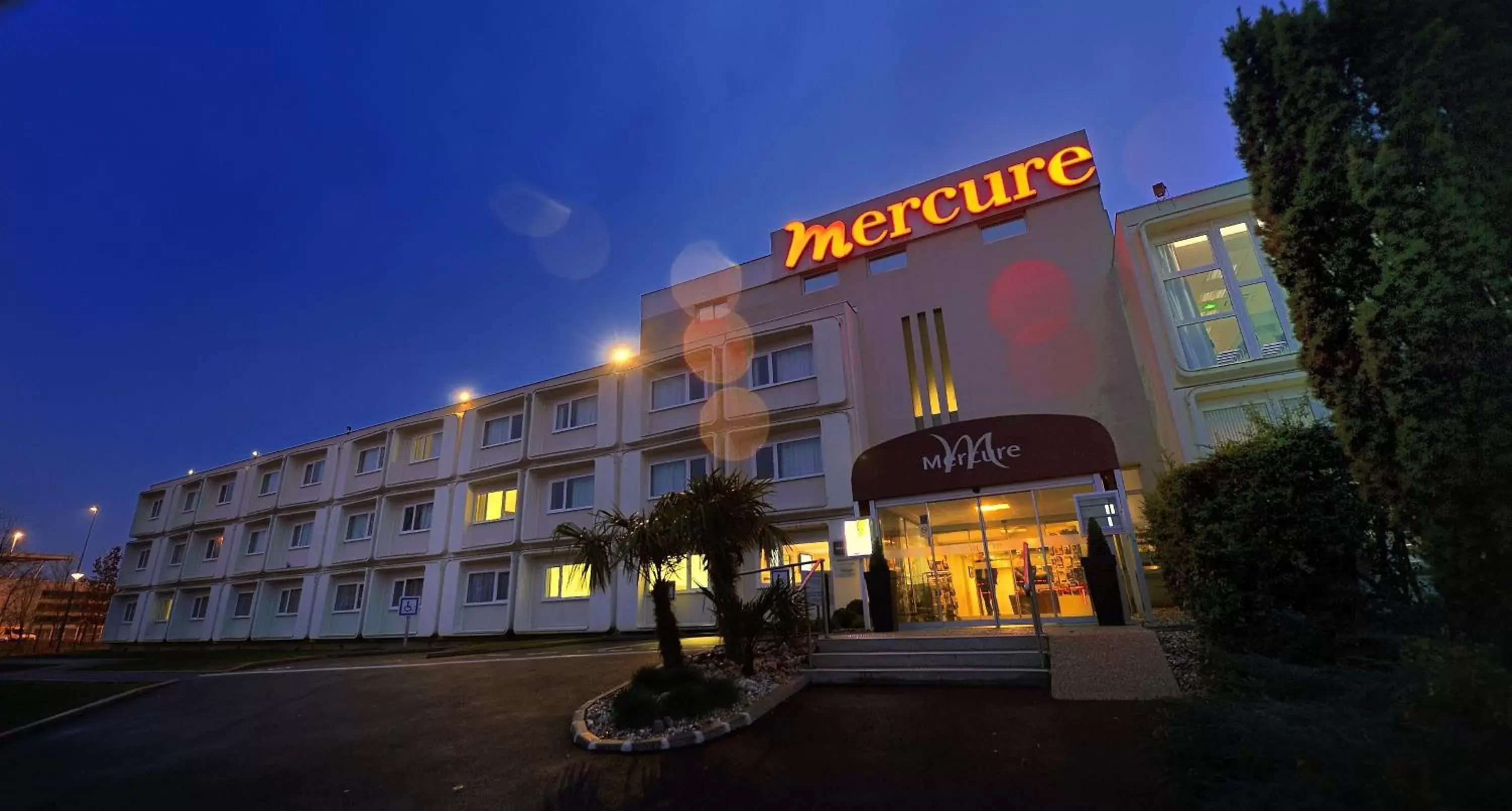 Facade/entrance, Property Building in Mercure Rouen Val de Reuil