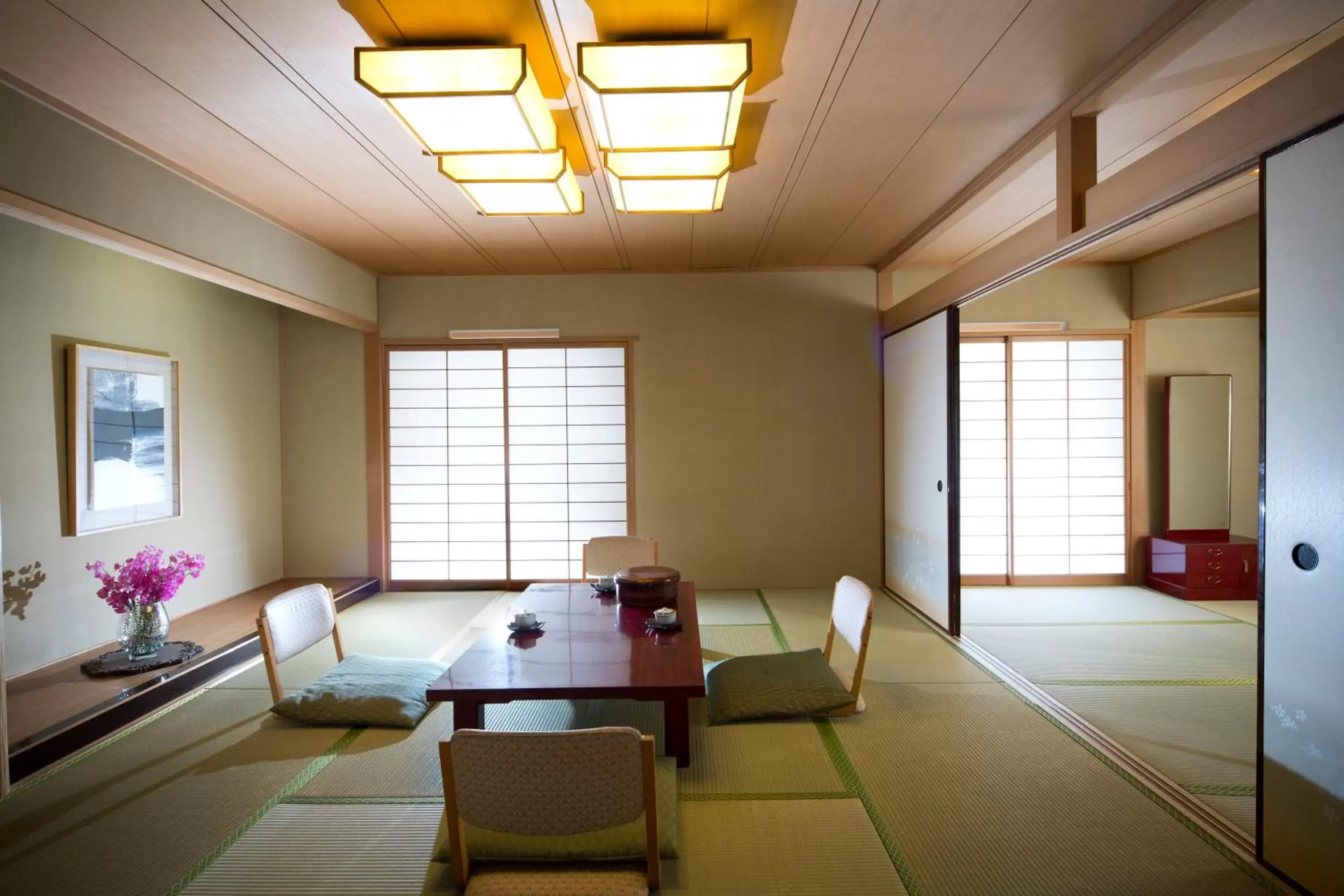 Photo of the whole room, Seating Area in ANA Crowne Plaza Hotel Kyoto, an IHG Hotel