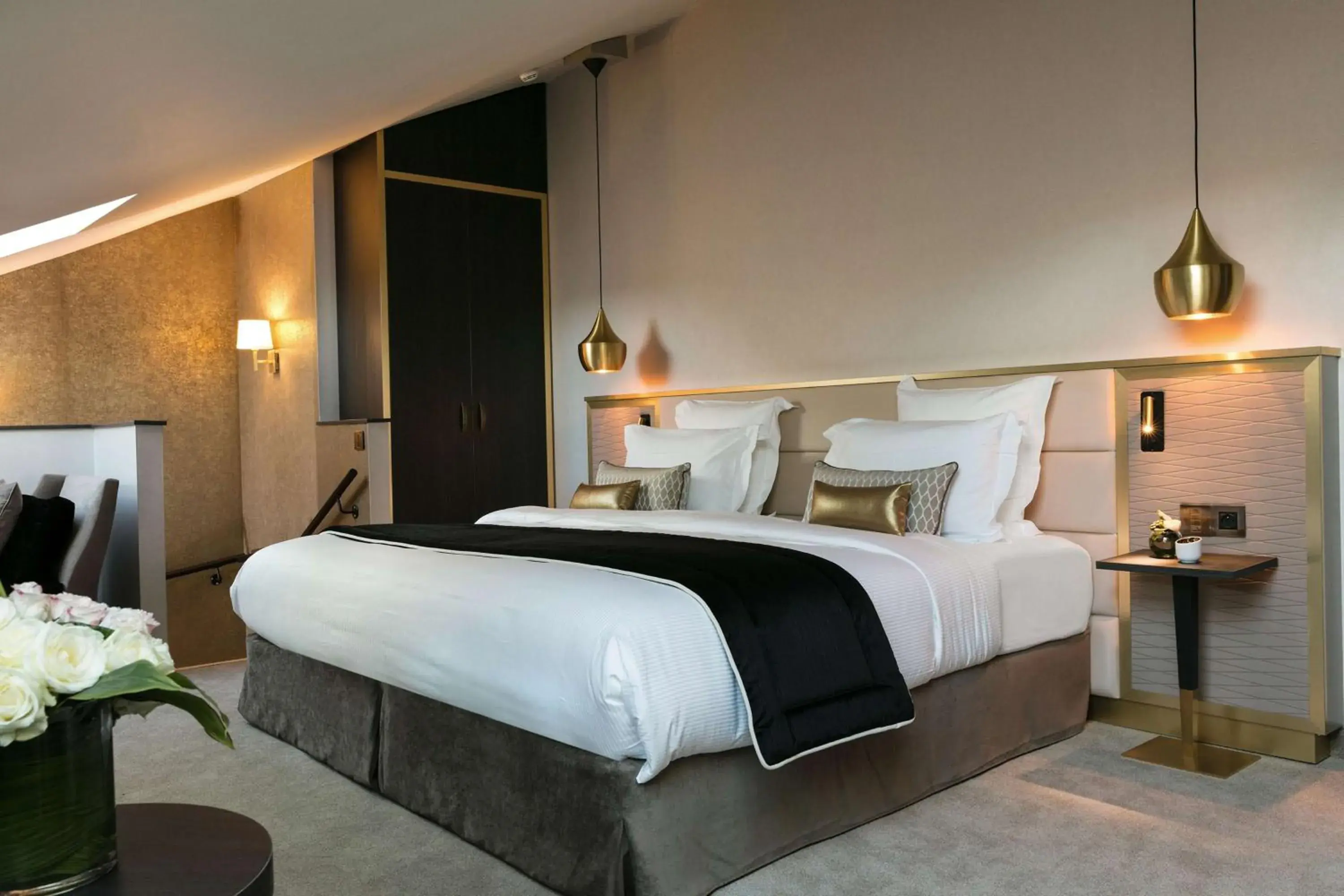 Photo of the whole room, Bed in Niepce Paris, Curio Collection By Hilton
