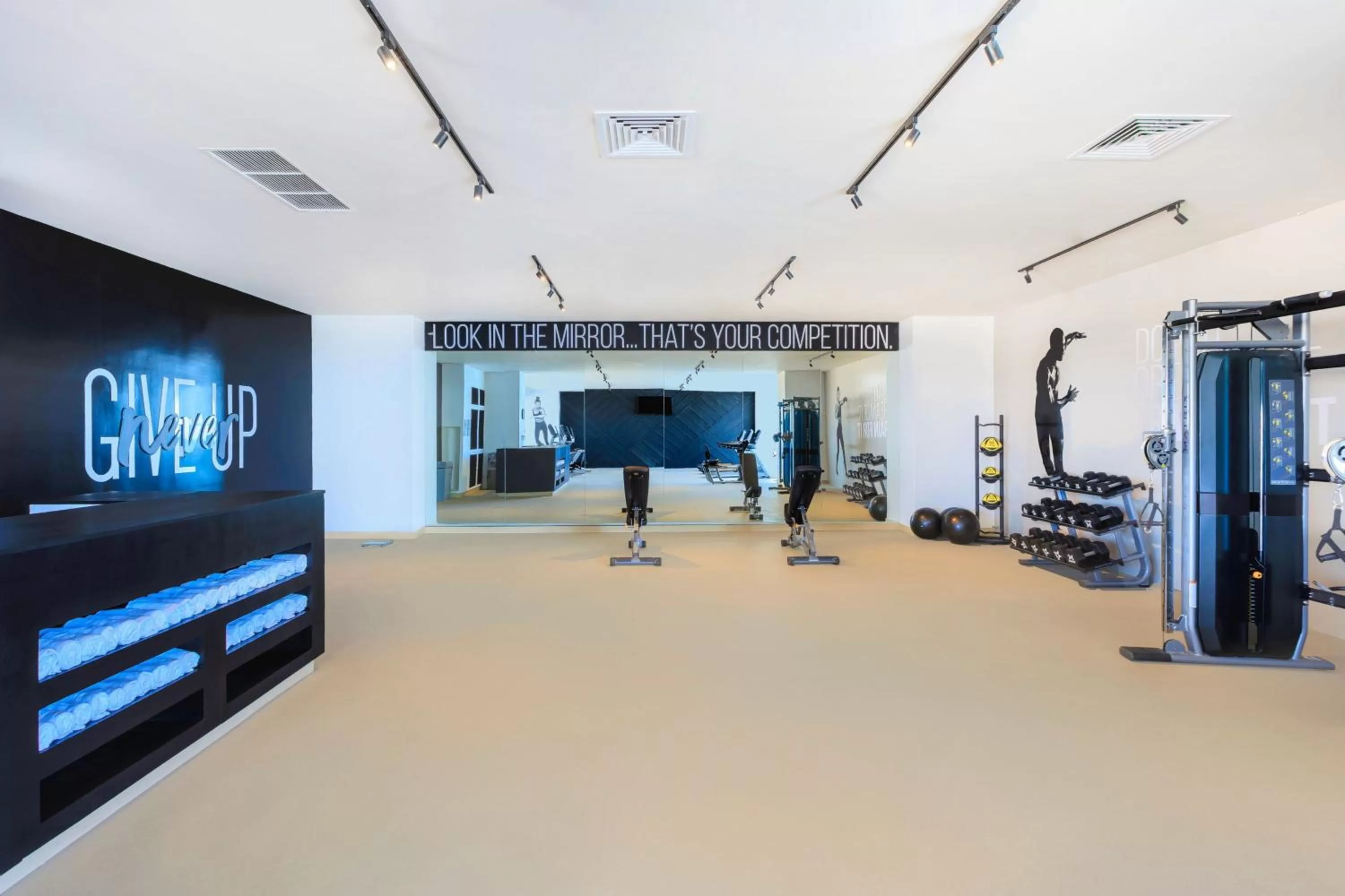 Fitness centre/facilities in Courtyard by Marriott Mazatlan Beach Resort