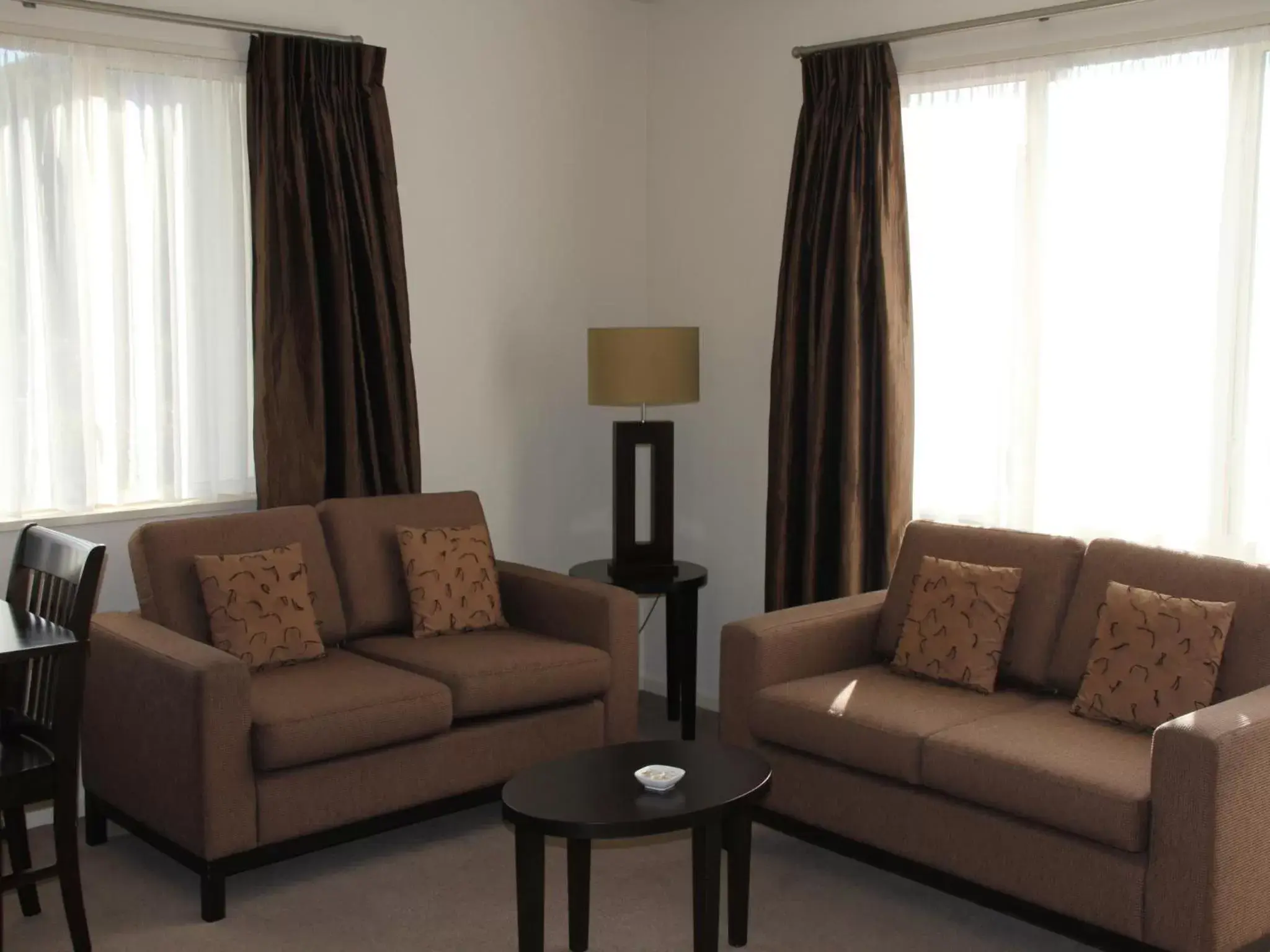 Living room, Seating Area in Cedar Grove Motor Lodge