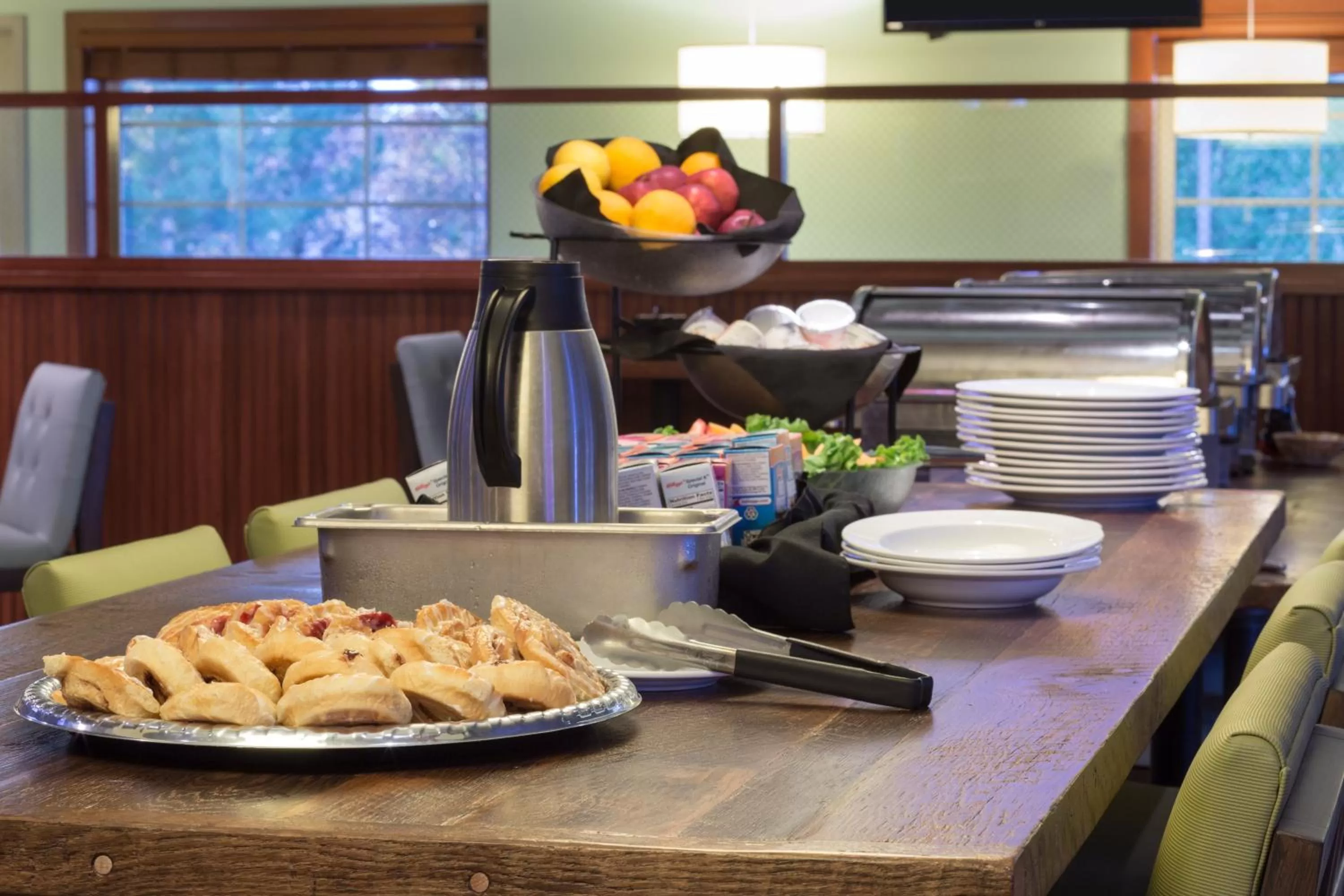 Breakfast in Holiday Inn Colorado Springs - Airport by IHG