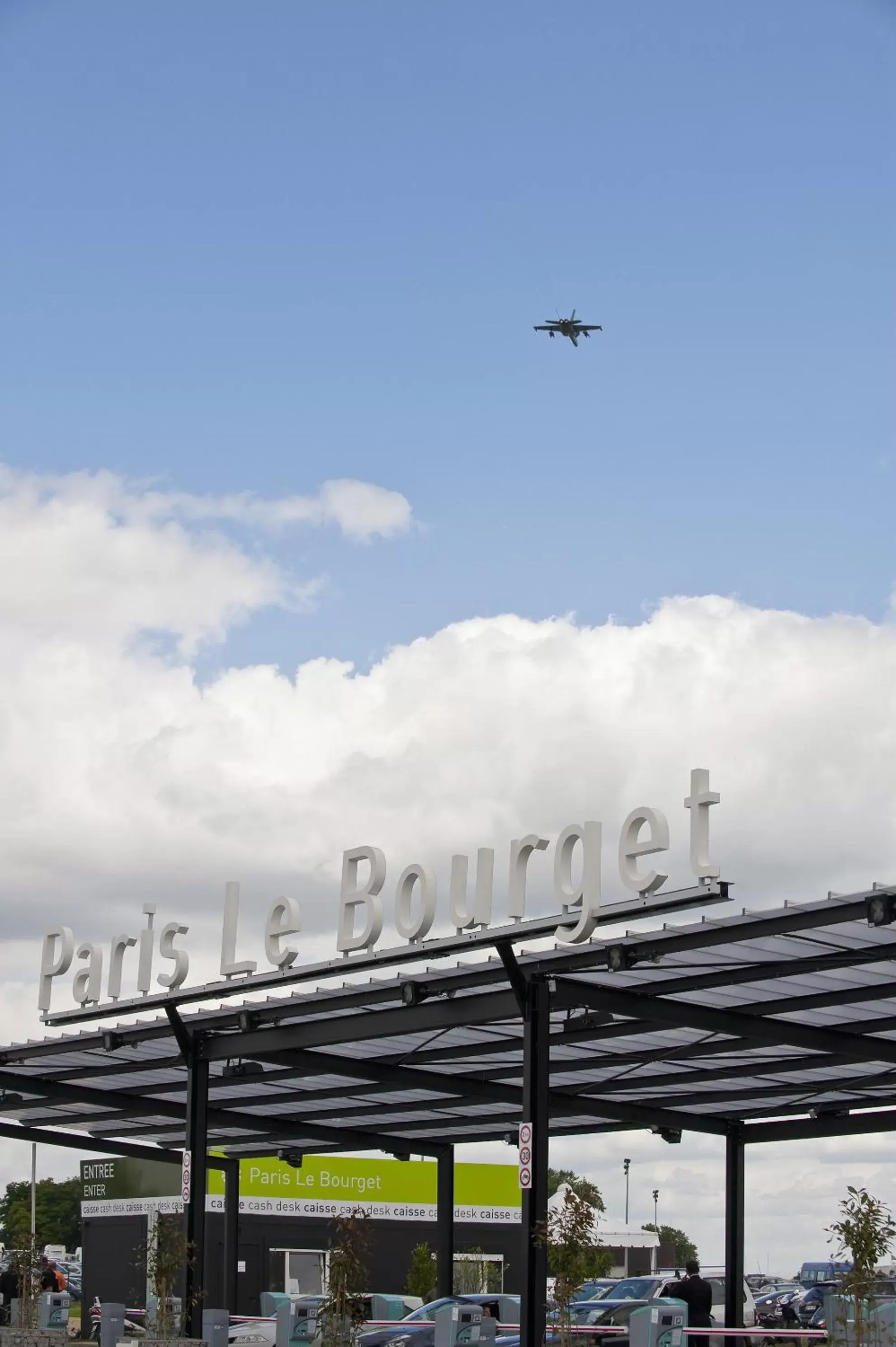 Nearby landmark, Property Logo/Sign in Kyriad Le Bourget Centre- Parc Des Expositions