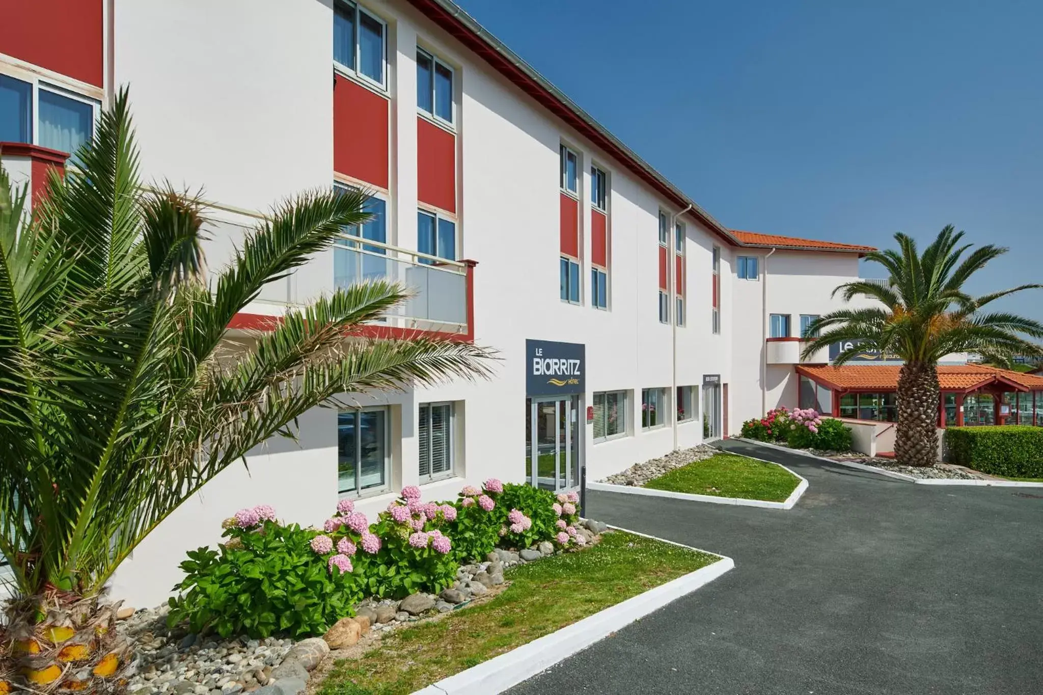 View (from property/room), Property Building in Hôtel Le Biarritz