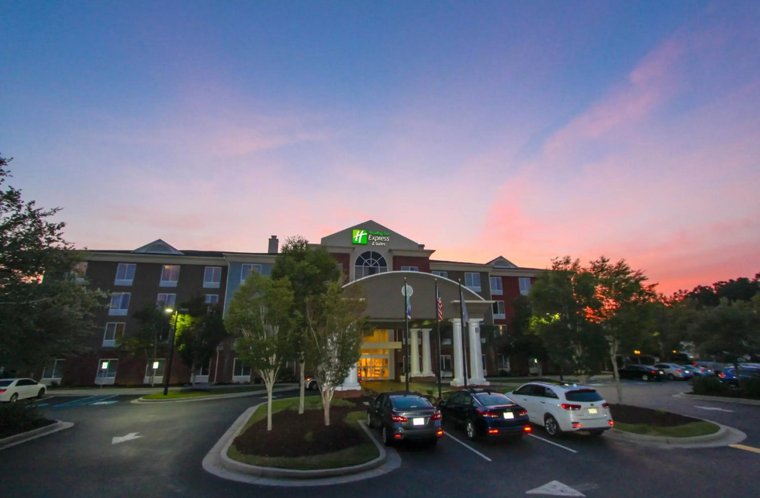 Property Building in Holiday Inn Express Hotel & Suites Charleston - North, an IHG Hotel