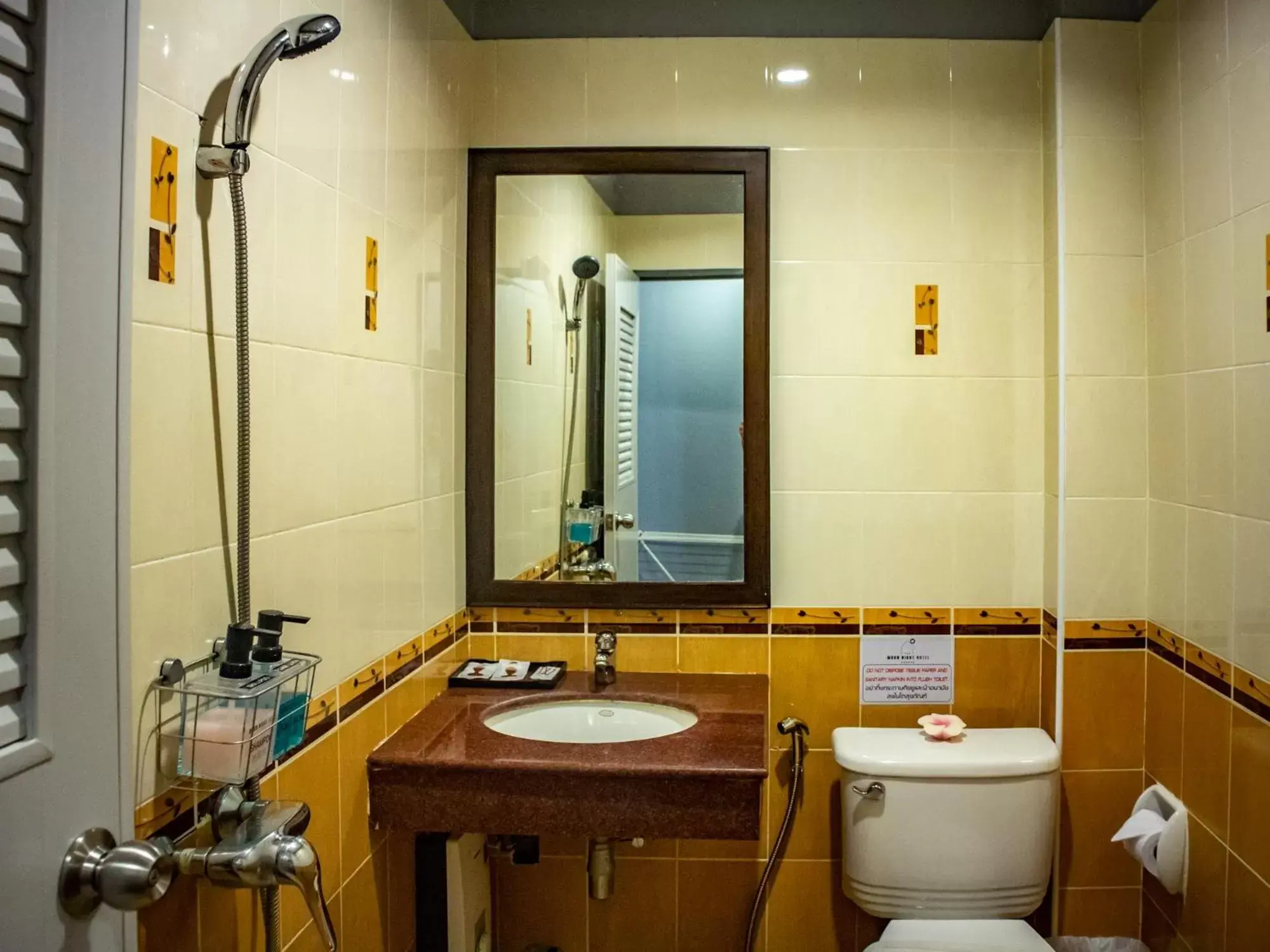 Bathroom in The Moon Night Ao Nang Hotel