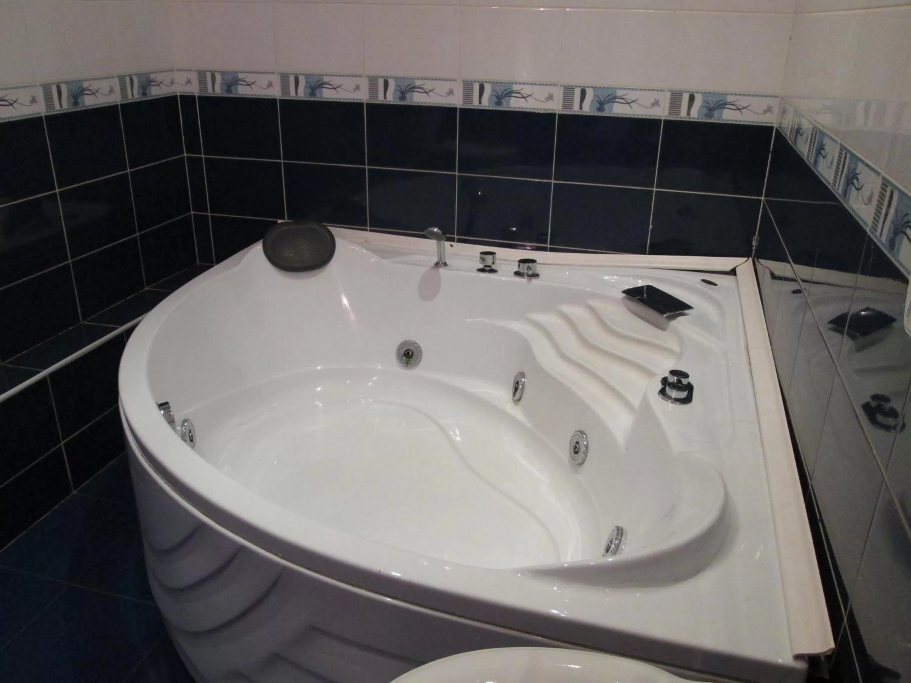 Decorative detail in Pekin Hotel