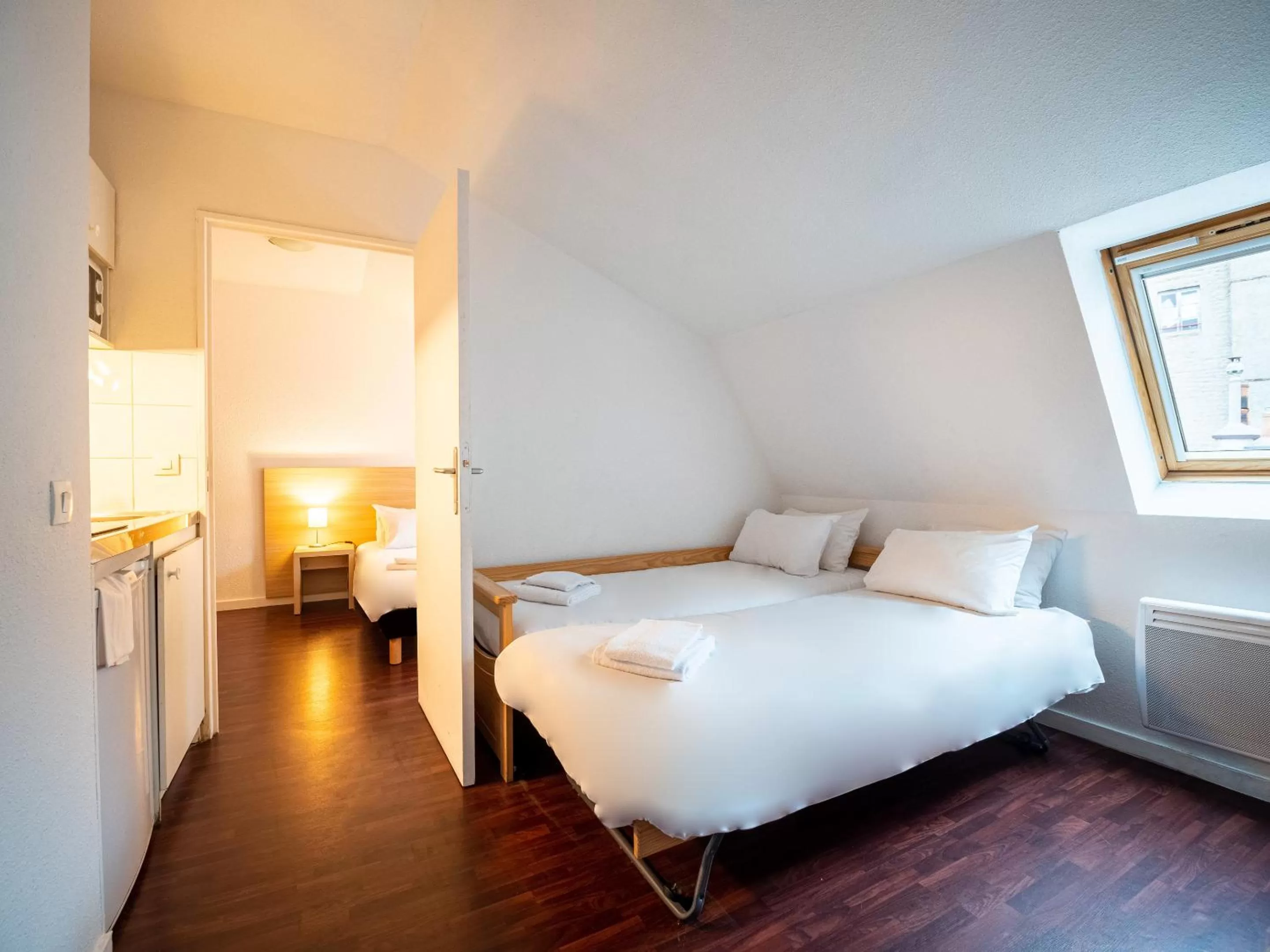 Bed in Residhotel St Etienne Centre