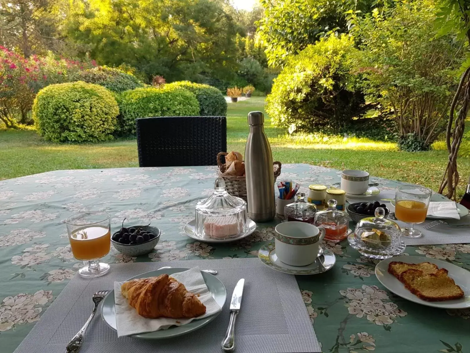 Breakfast in Villa de Miha