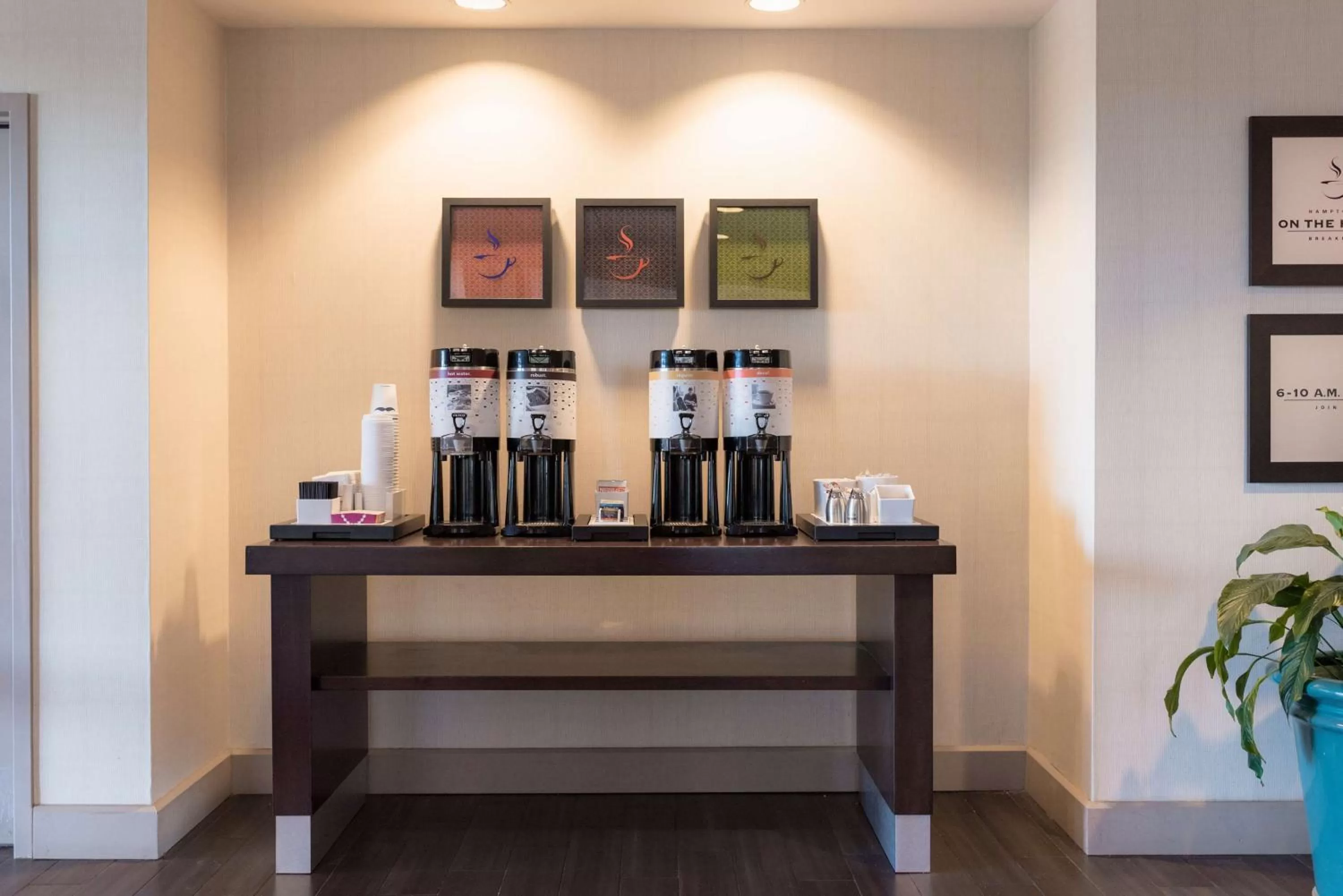 Dining area in Hampton Inn Brooksville Dade City
