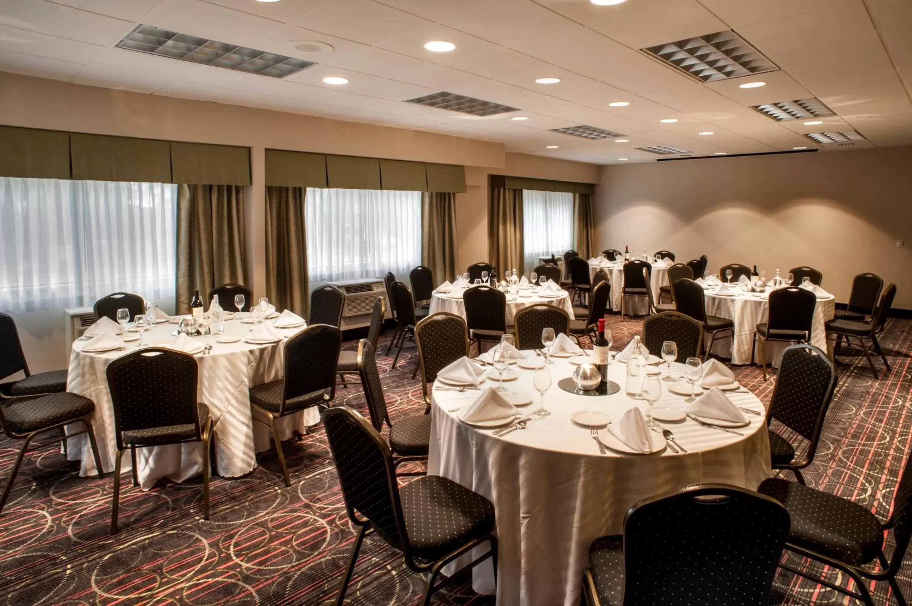 Banquet/Function facilities, Restaurant/Places to Eat in Inn at Fox Chase - BW Premier Collection