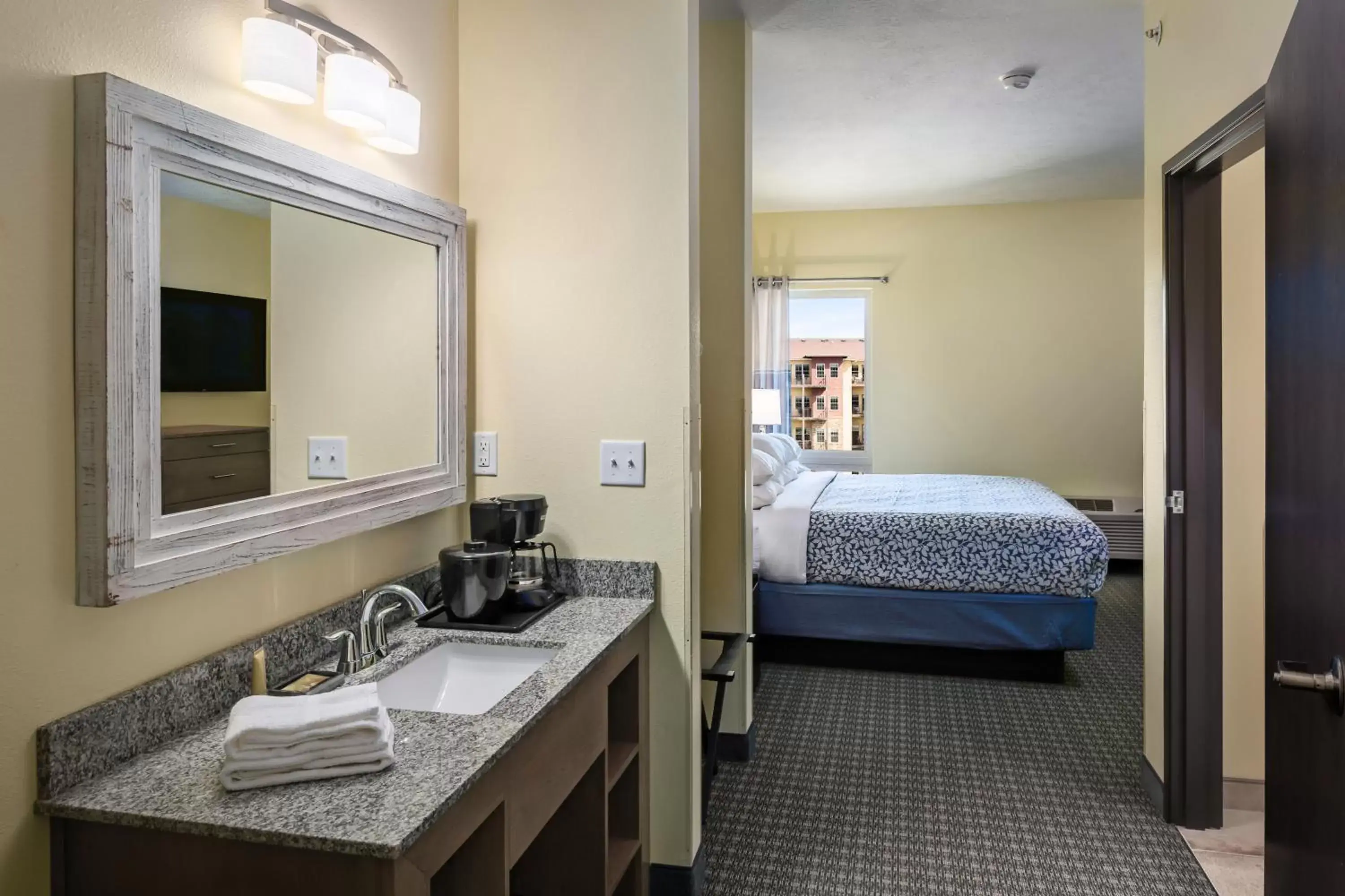 Double Room in Bridges Bay Resort