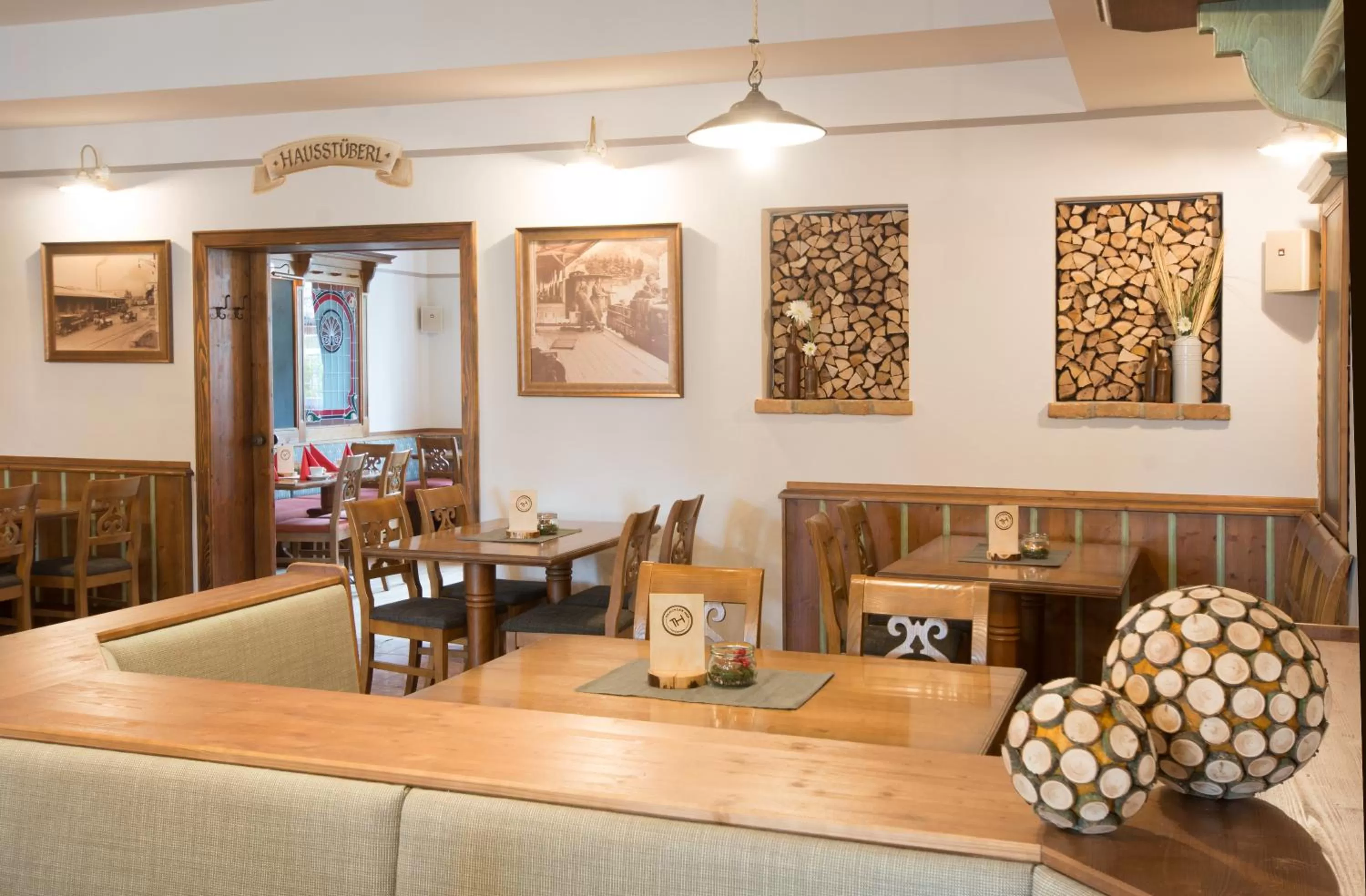 Restaurant/places to eat in Thalinger Hof