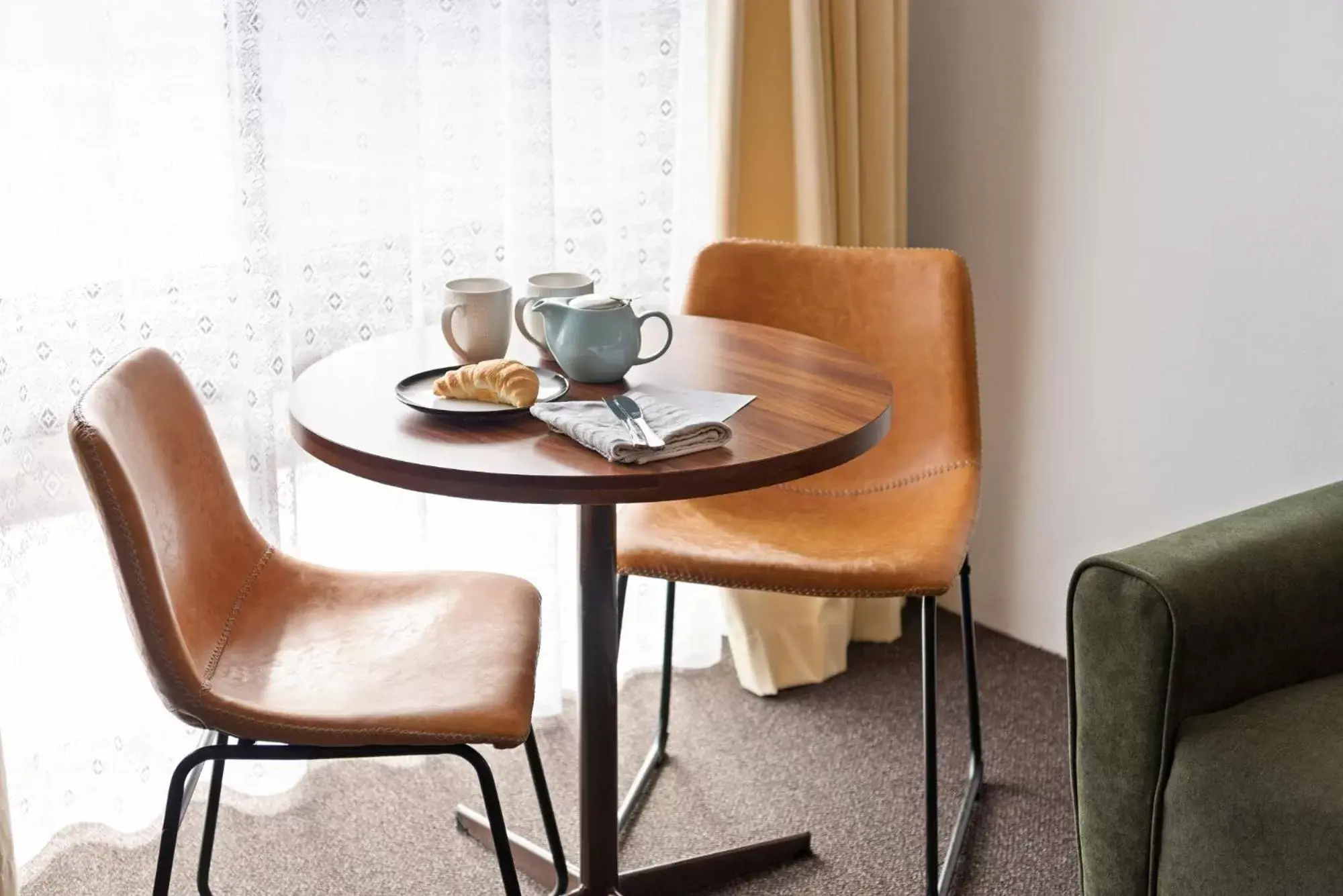 Breakfast, Seating Area in Bomaderry Motor Inn