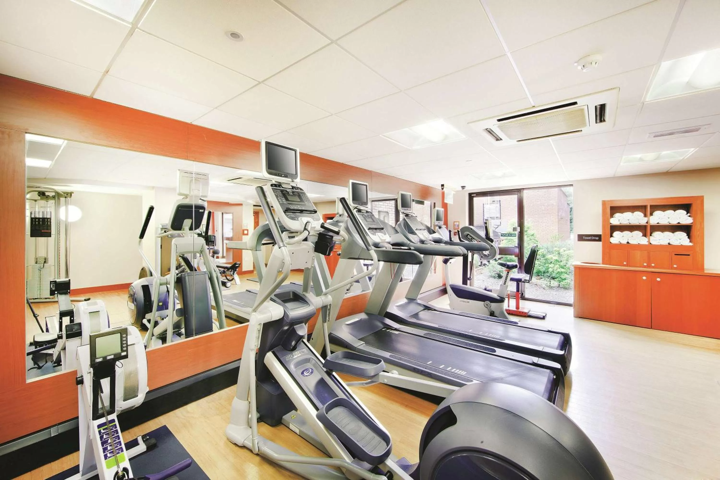 Fitness centre/facilities in DoubleTree by Hilton Manchester Airport