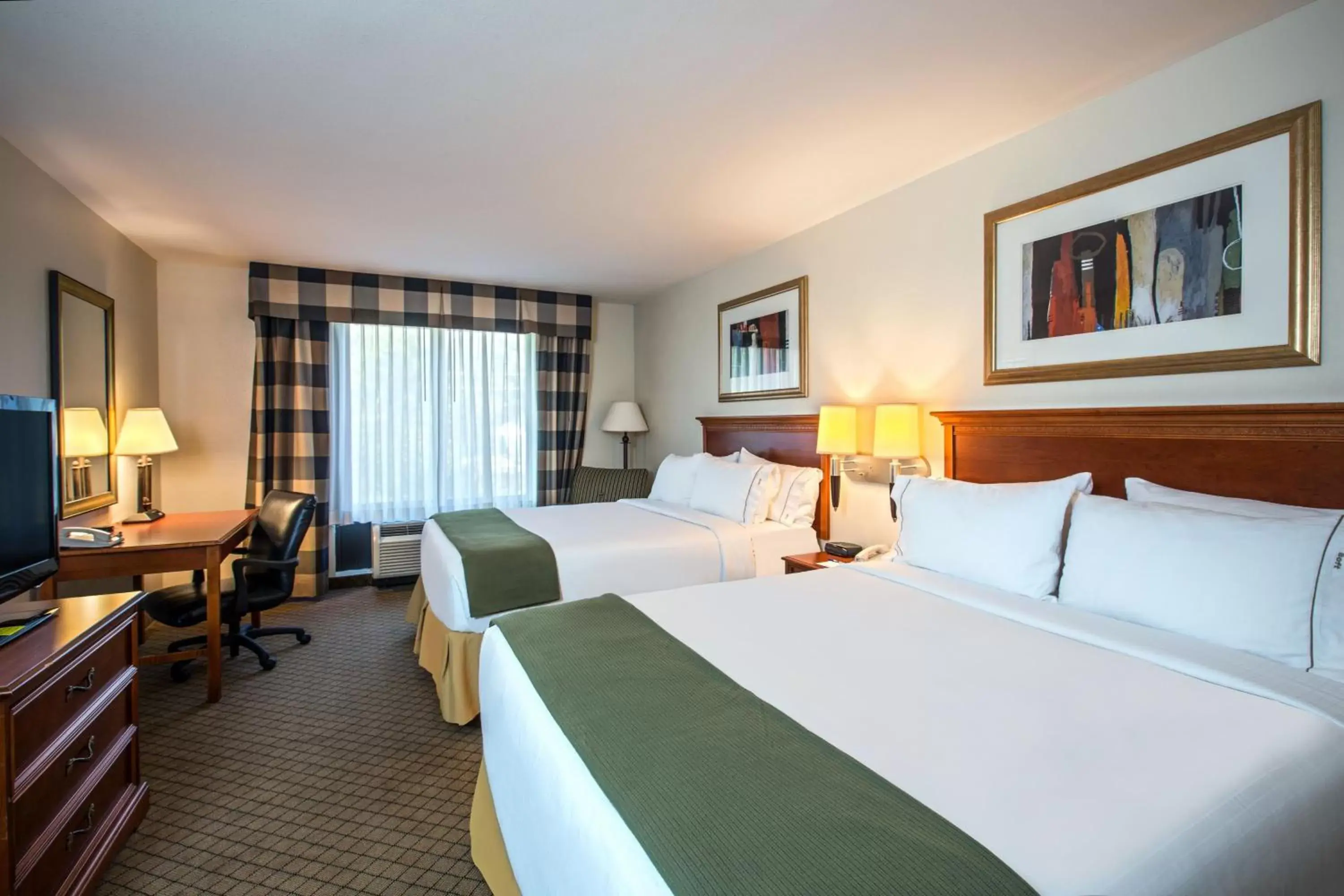 Queen Room with Two Queen Beds in Holiday Inn Express Hotel & Suites Jackson - Flowood, an IHG Hotel
