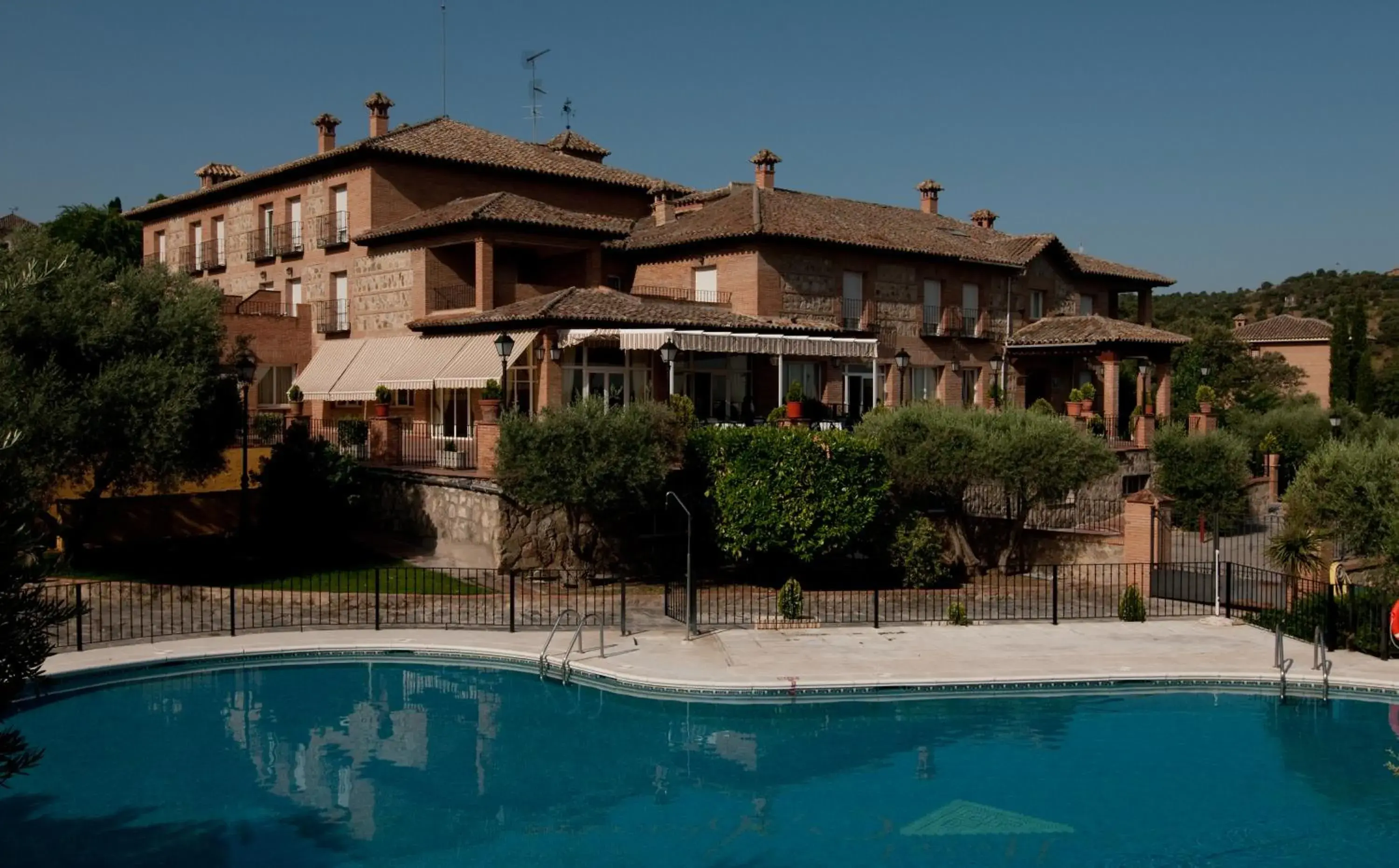 Swimming pool, Property Building in Abacería