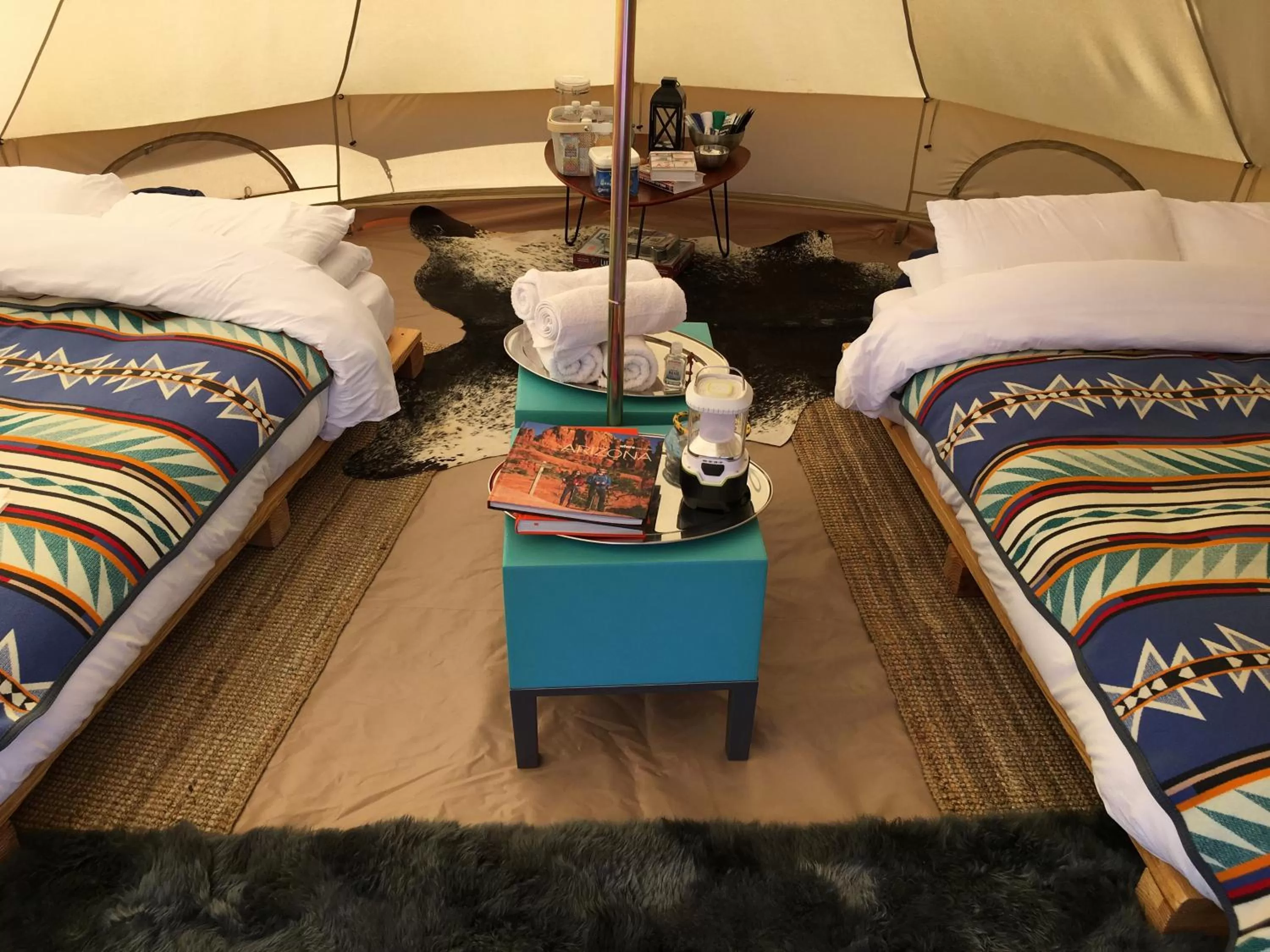 Property building, Bed in Shash Dine' EcoRetreat