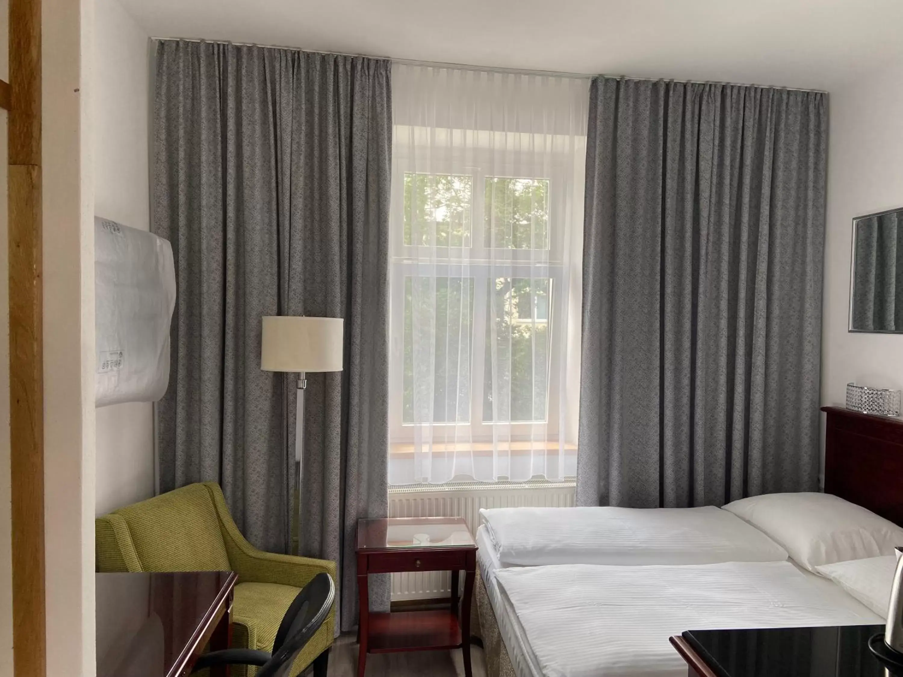 Deluxe Double Room with Shower in Aparthotel Slezák Deluxe Double Room with Shower in Aparthotel Slezák