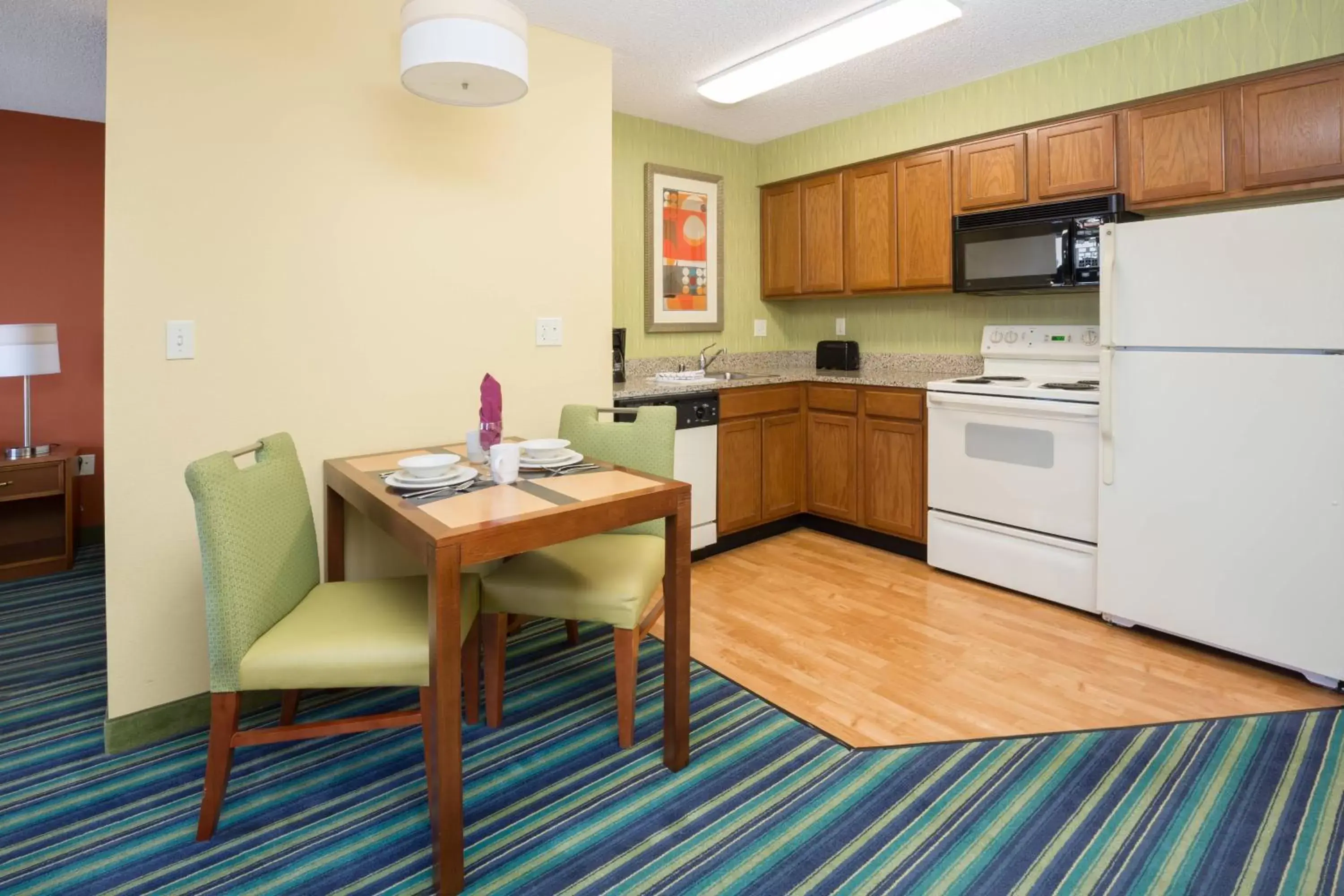 Kitchen or kitchenette, Kitchen/Kitchenette in Residence Inn Spokane East Valley