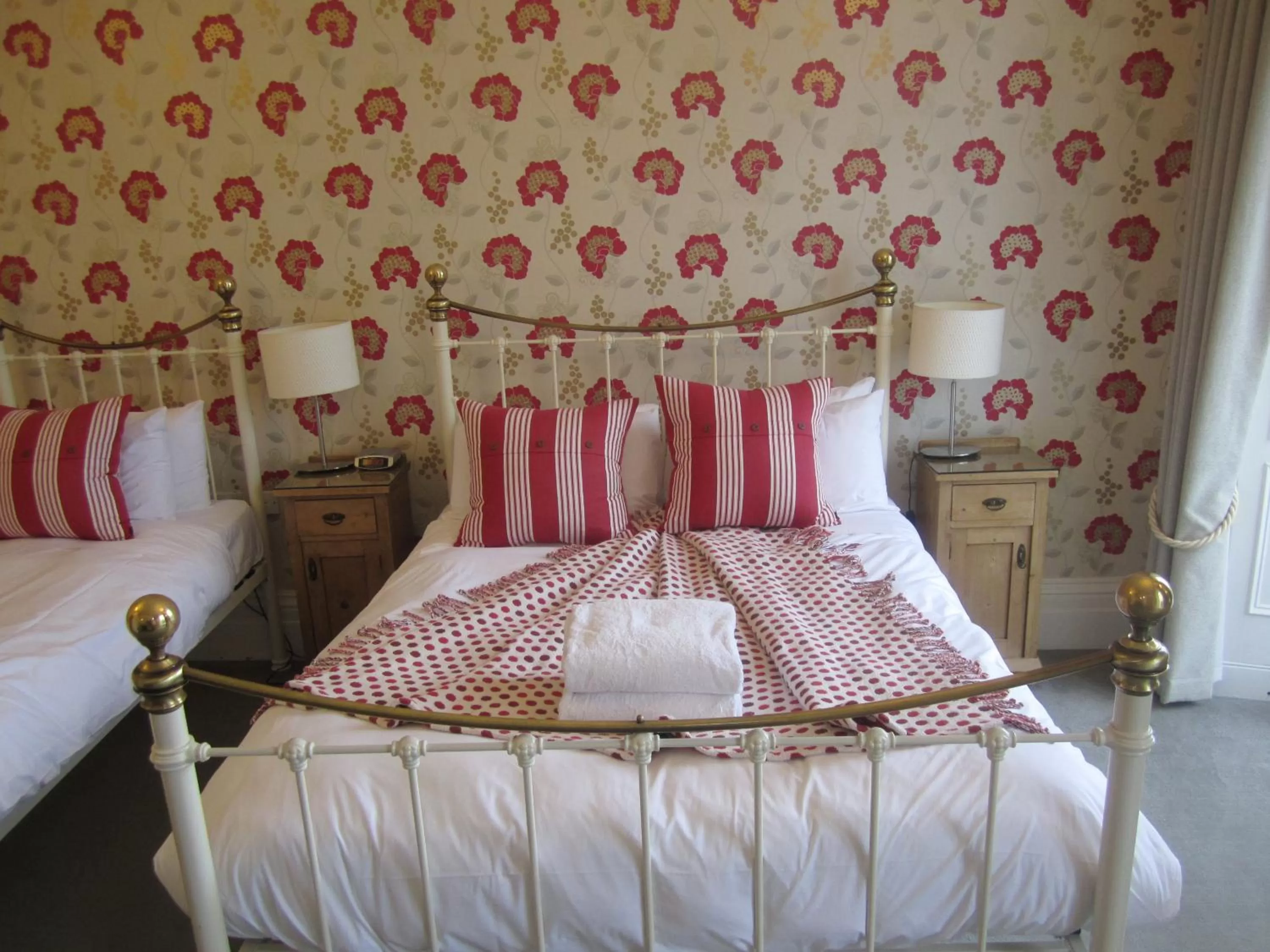 Bedroom, Bed in Yeo Dale Hotel