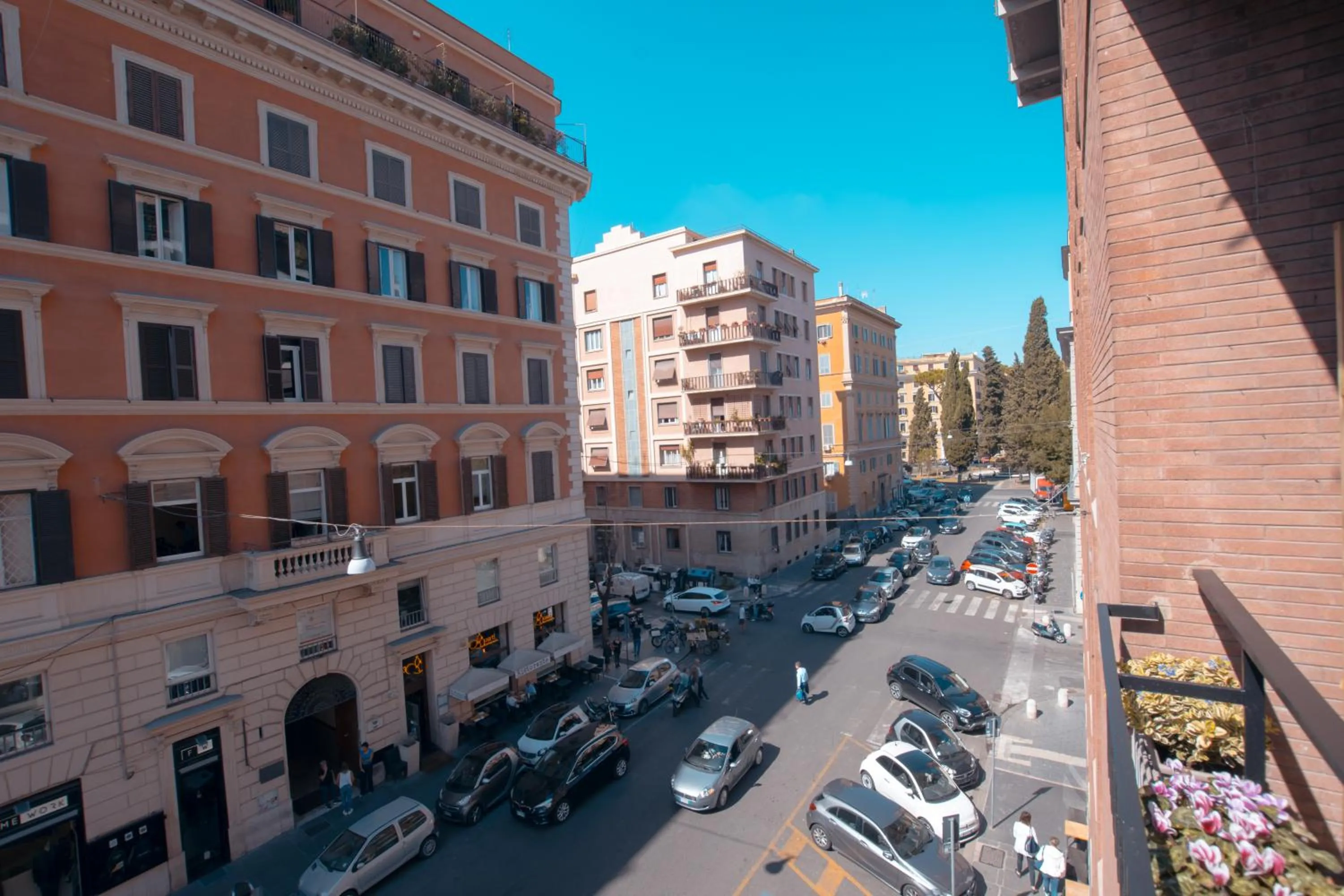 Street view in Regolo Rooms Vaticano