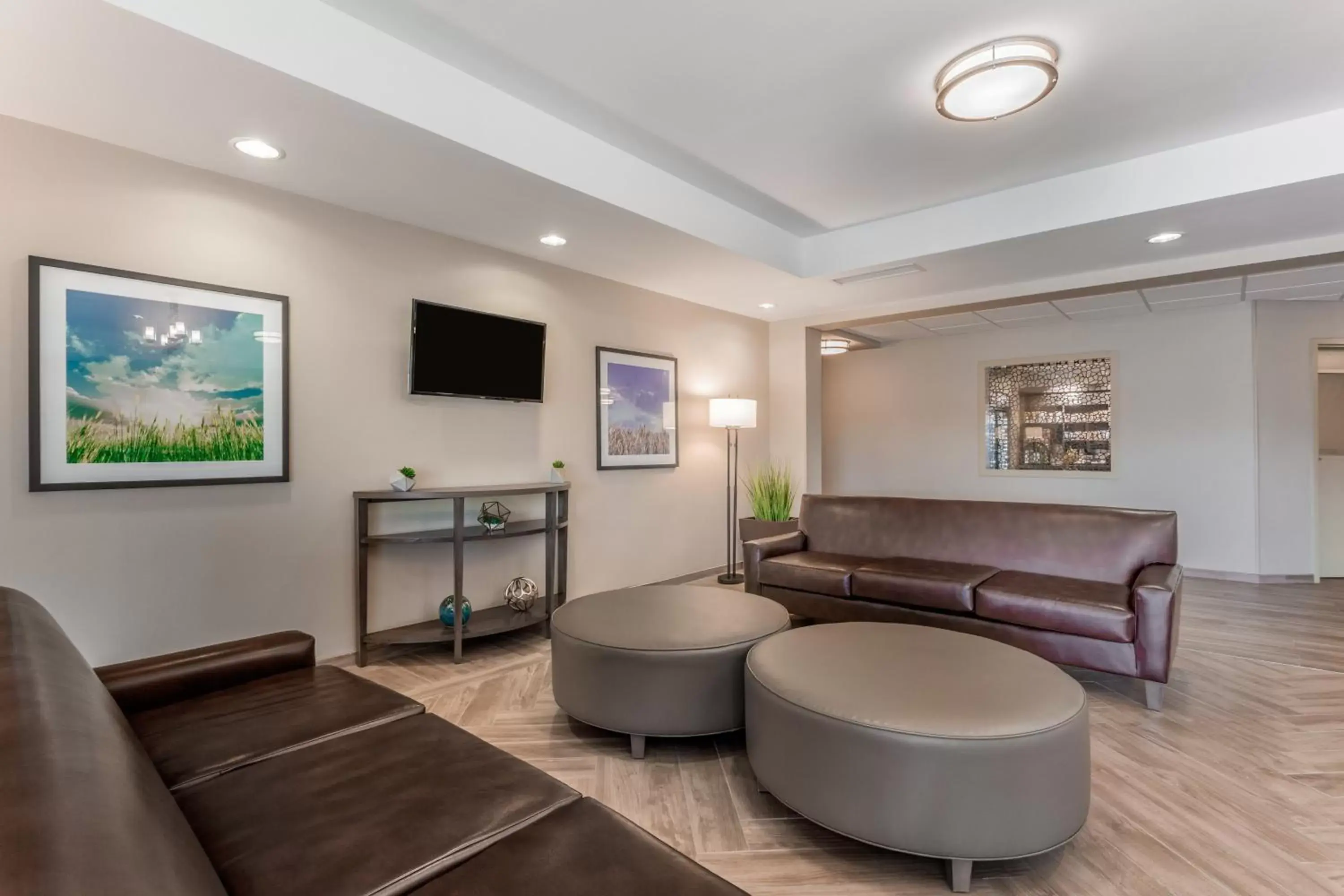 Lobby or reception, Seating Area in Candlewood Suites Bethlehem South, an IHG Hotel