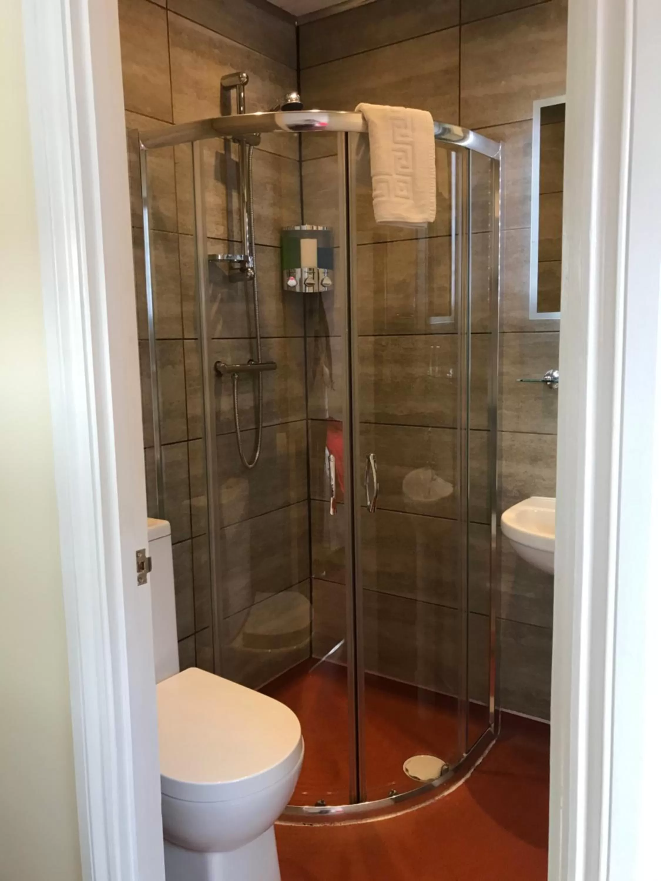 Shower in Cassandra Guest House