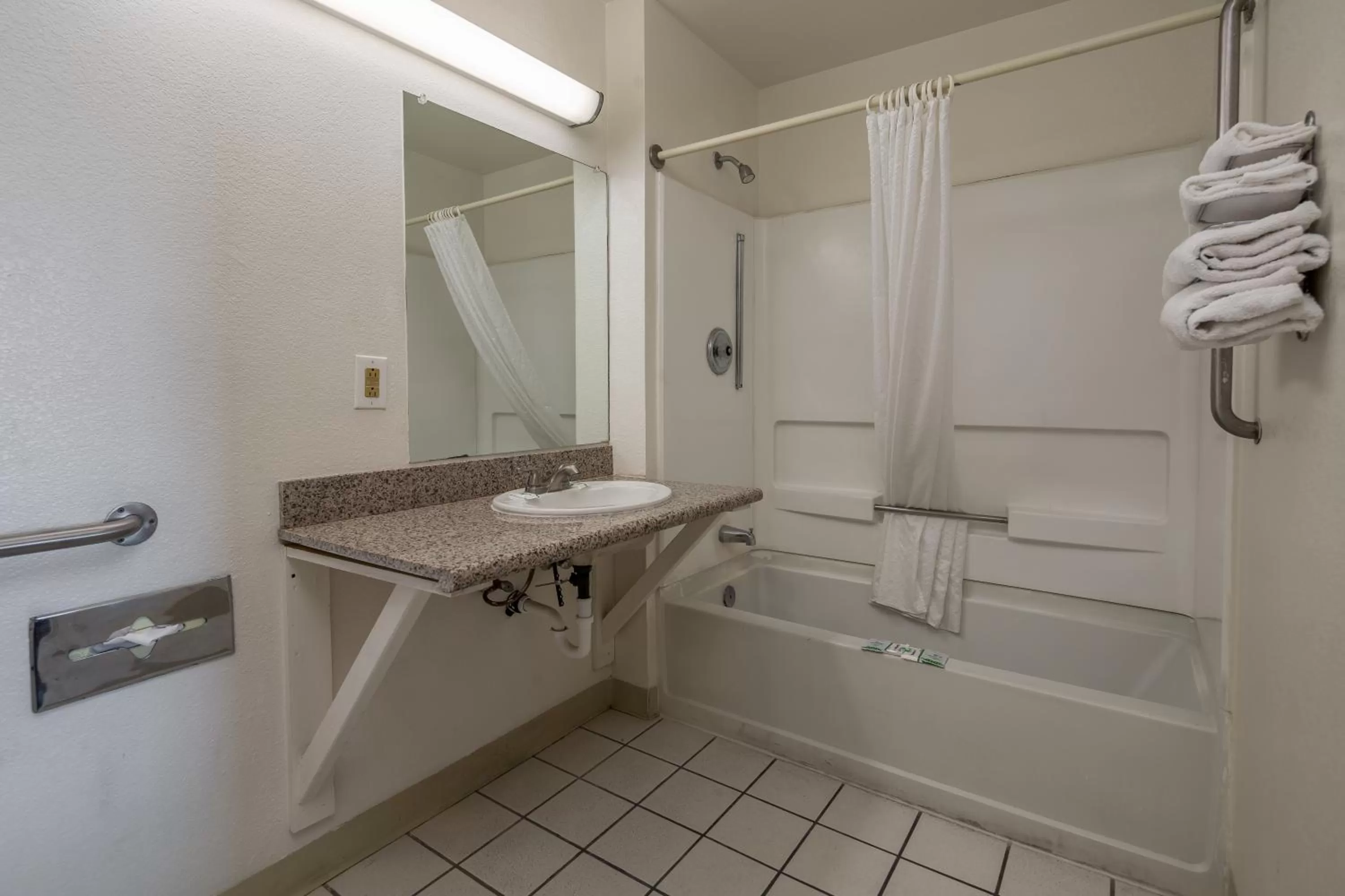 Shower in Travelers Inn - Phoenix