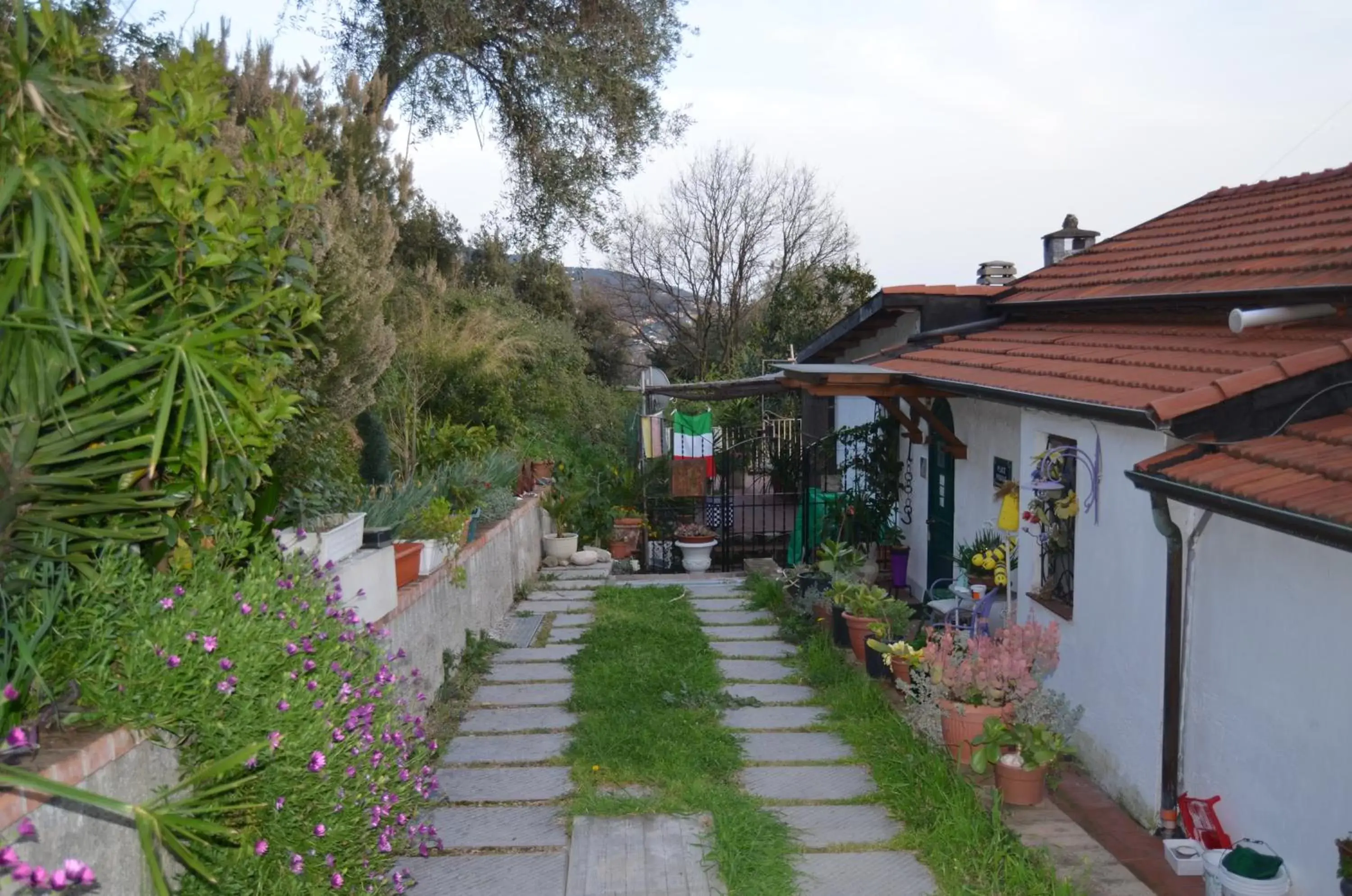 Garden in LA CASTELLANA Una Finestra sul Mare- Air Conditioned