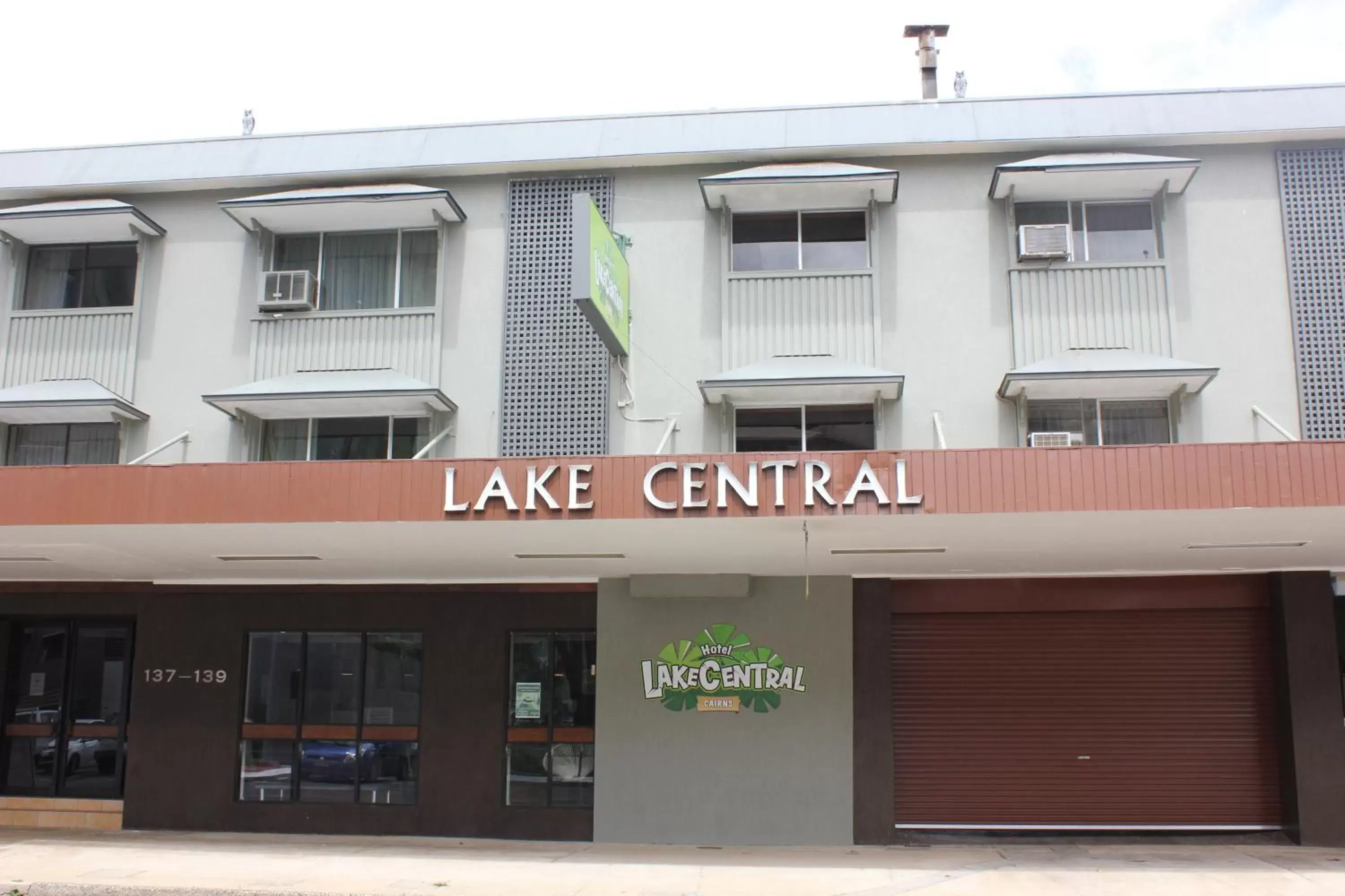 Property building in Lake Central Cairns