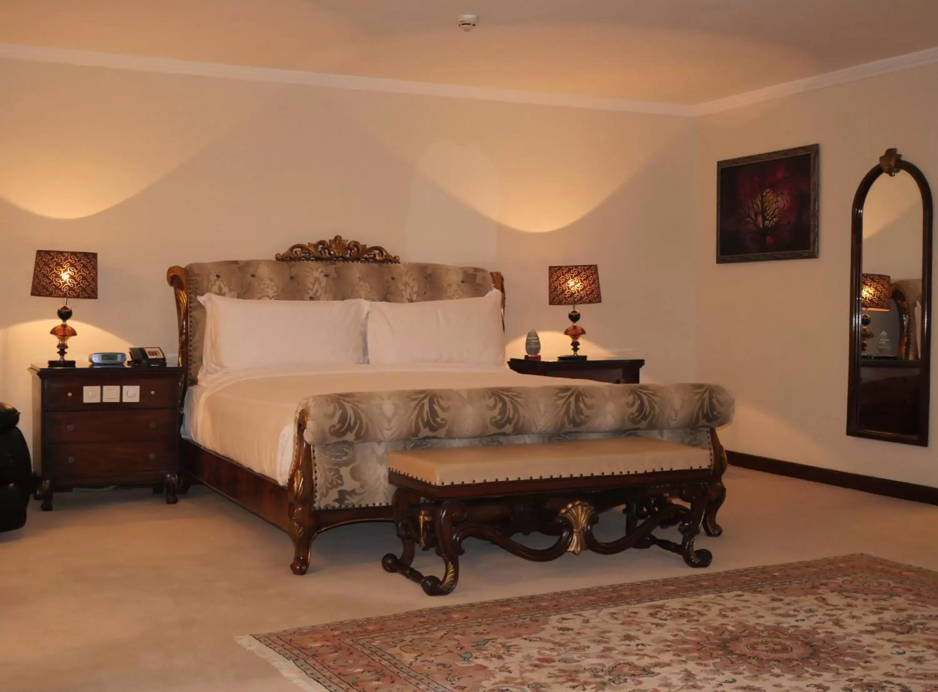 Bed in Karachi Marriott Hotel